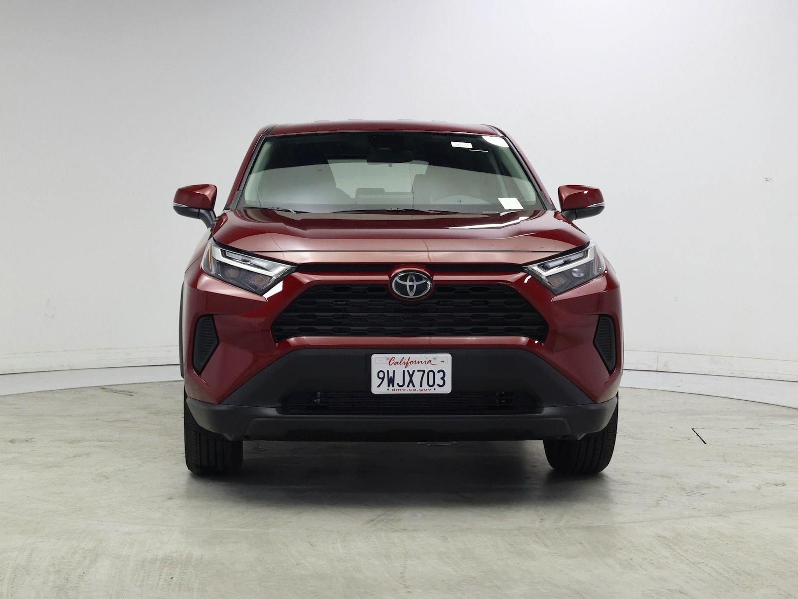 2025 Toyota RAV4 LE - Photo 6