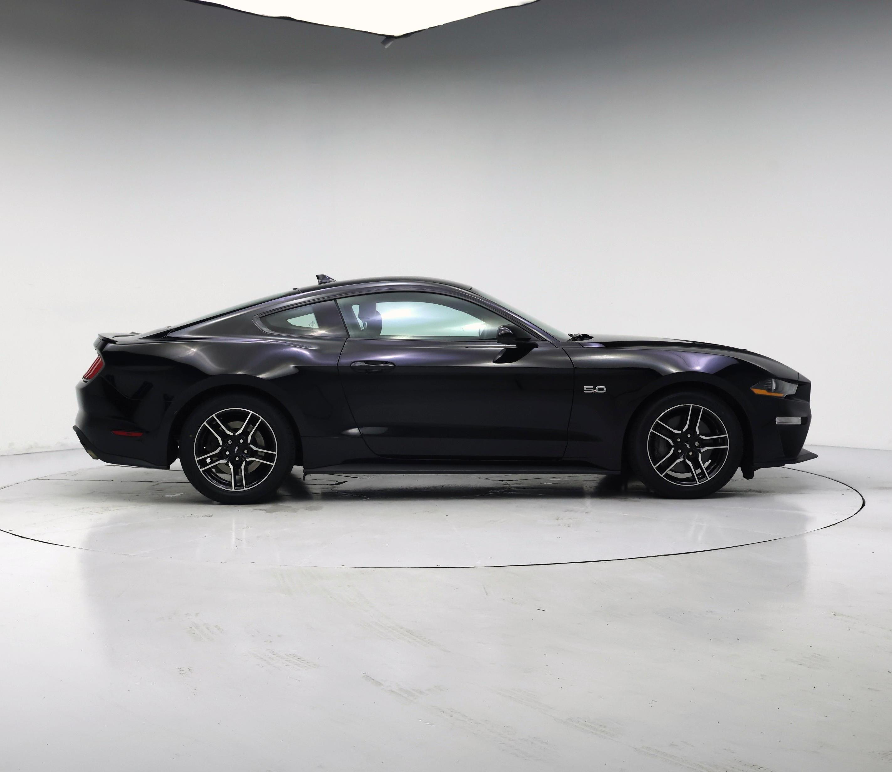 Thumbnail: 2022 Ford Mustang - 7
