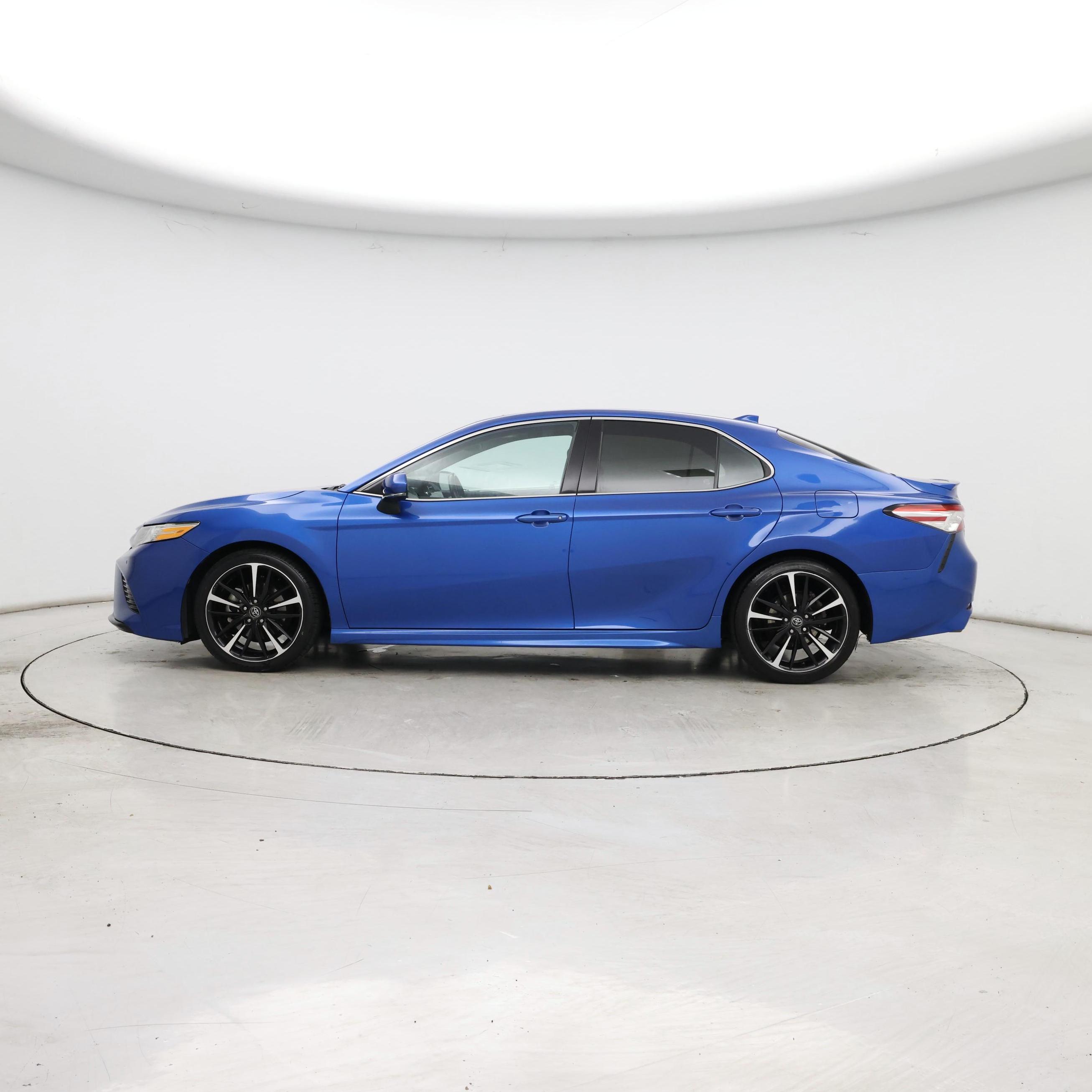 Thumbnail: 2020 Toyota Camry - 3