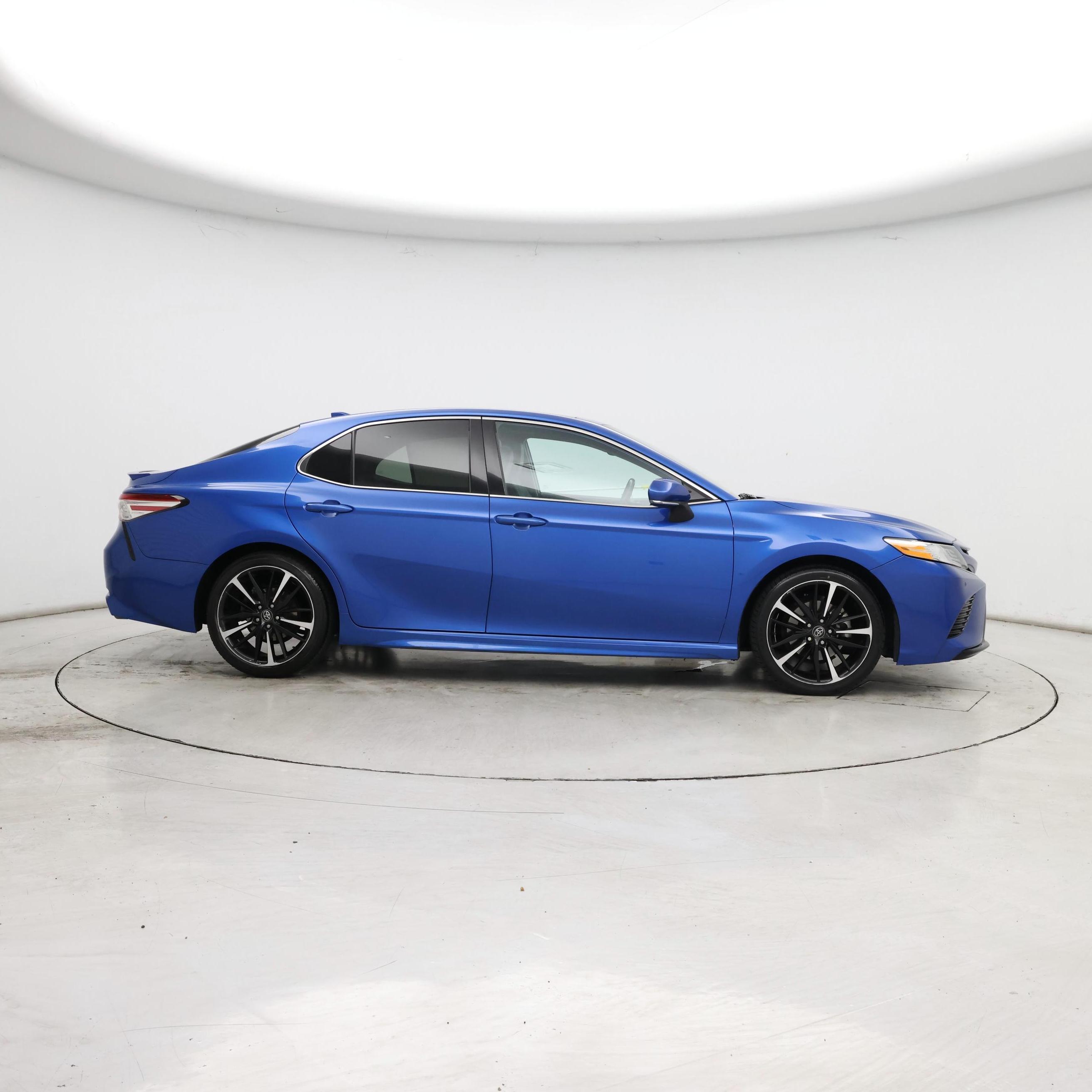 Thumbnail: 2020 Toyota Camry - 7