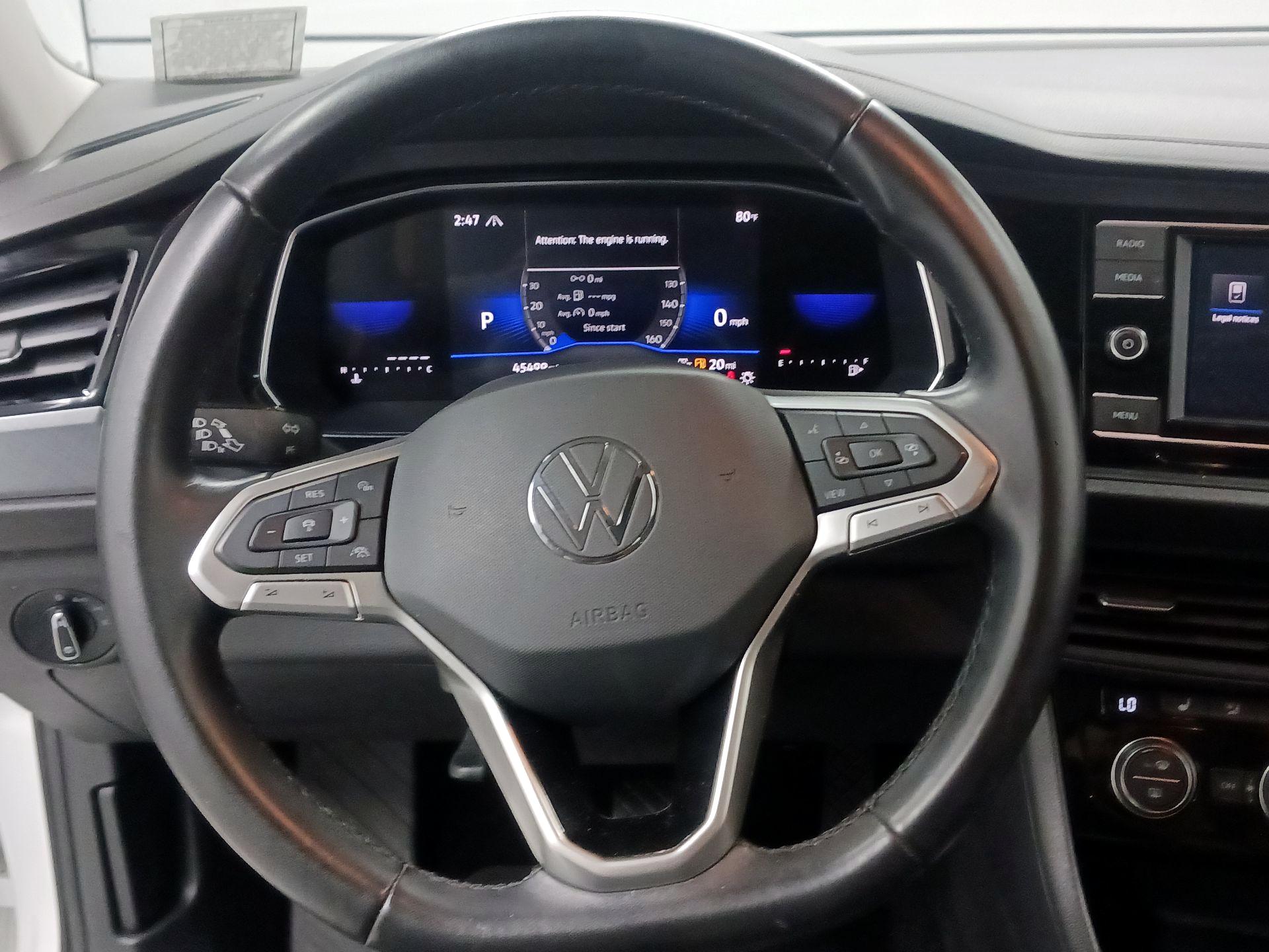 Thumbnail: 2023 Volkswagen Jetta - 10