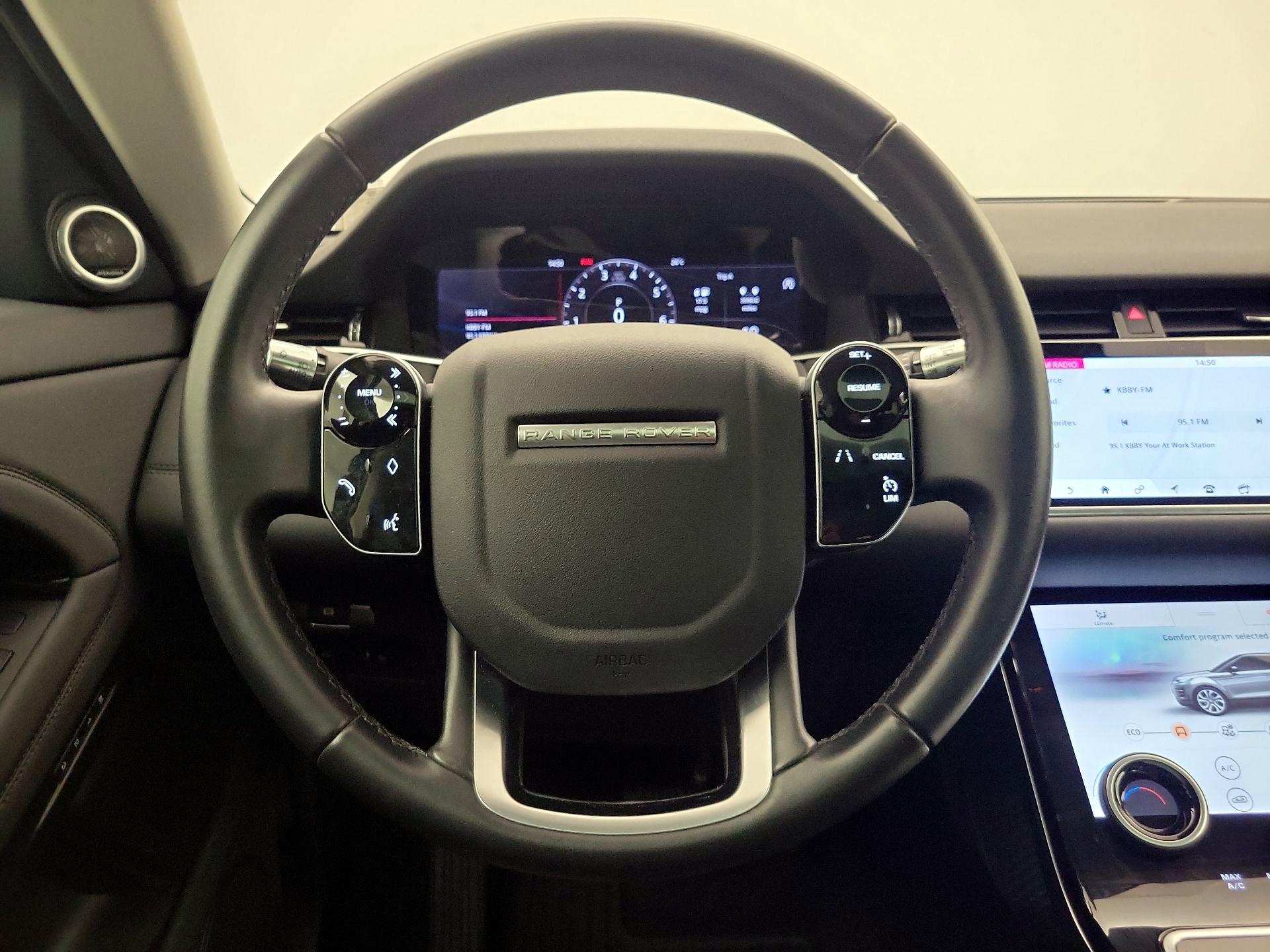 Thumbnail: 2020 Land Rover Range Rover Evoque - 10