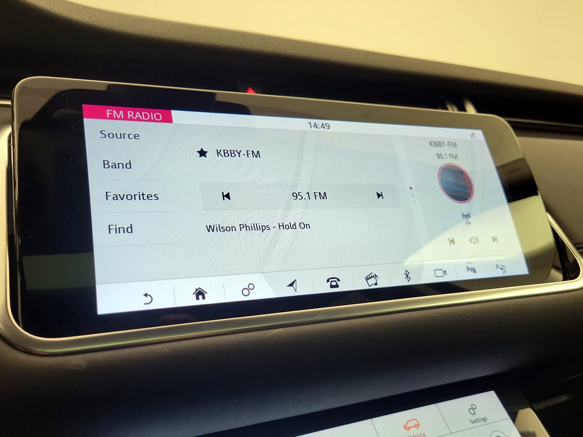 Thumbnail: 2020 Land Rover Range Rover Evoque - 16