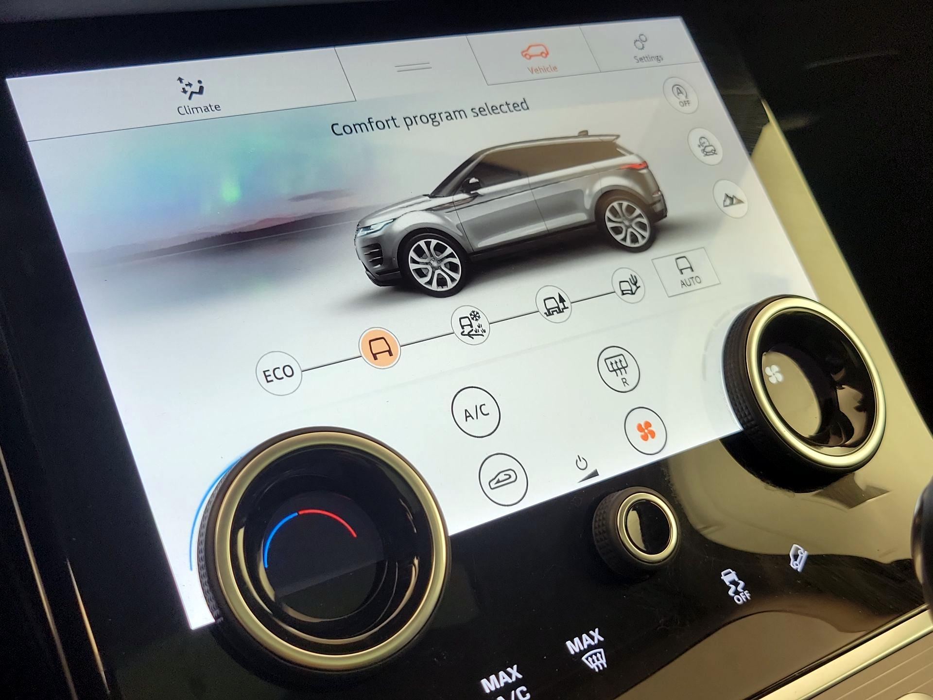 Thumbnail: 2020 Land Rover Range Rover Evoque - 17