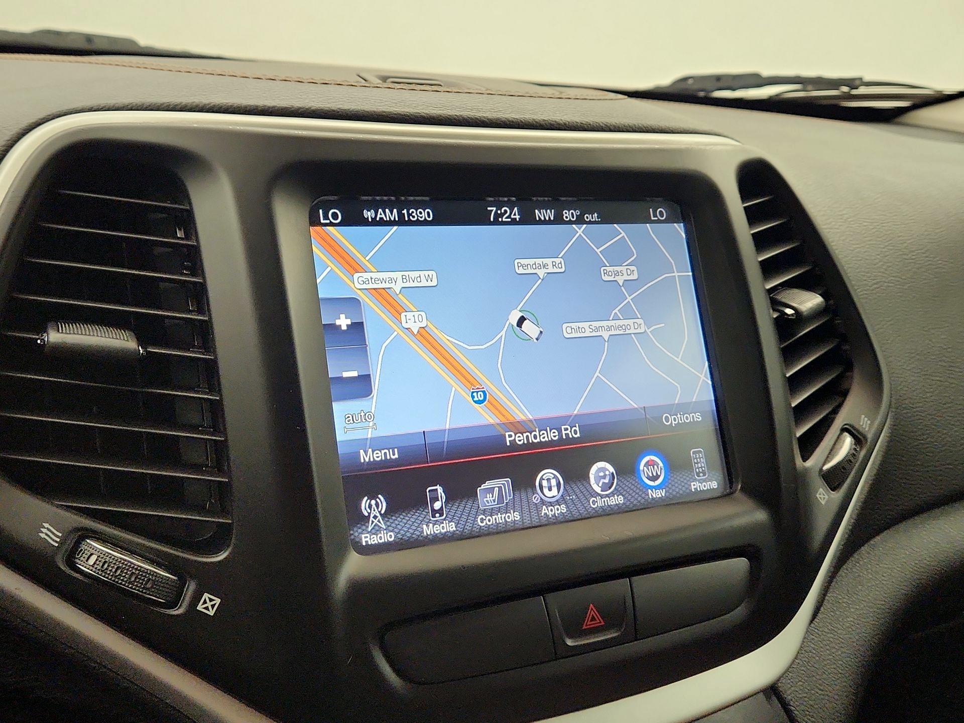 Thumbnail: 2015 Jeep Cherokee - 14