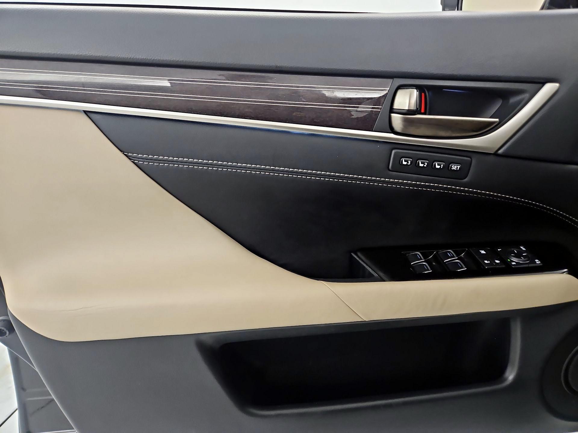 Thumbnail: 2016 Lexus GS - 10