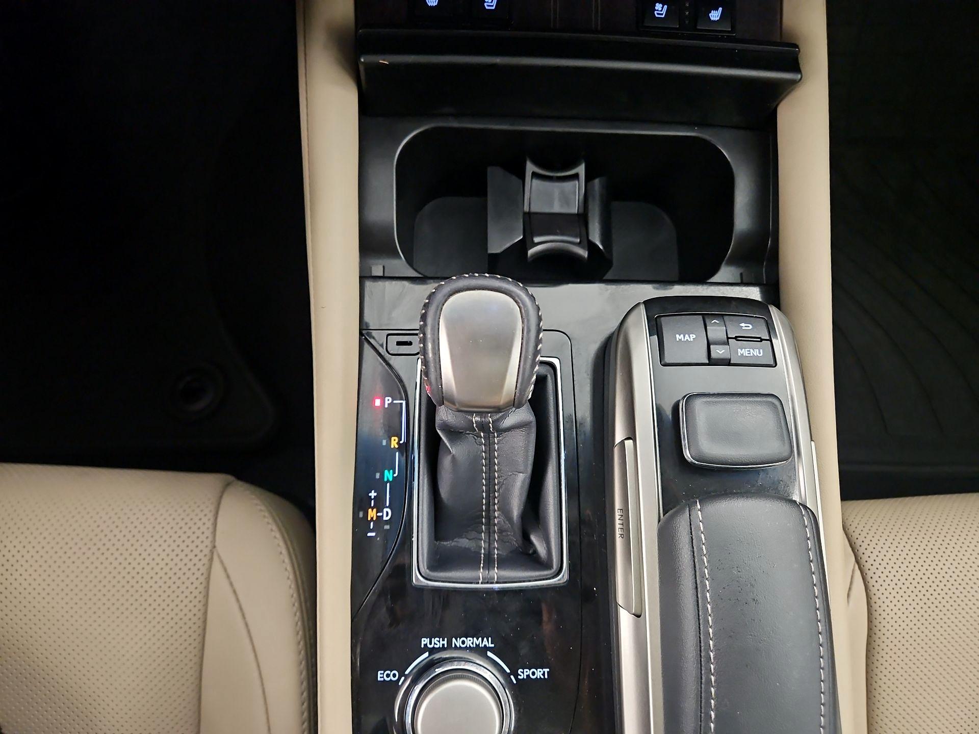 Thumbnail: 2016 Lexus GS - 16