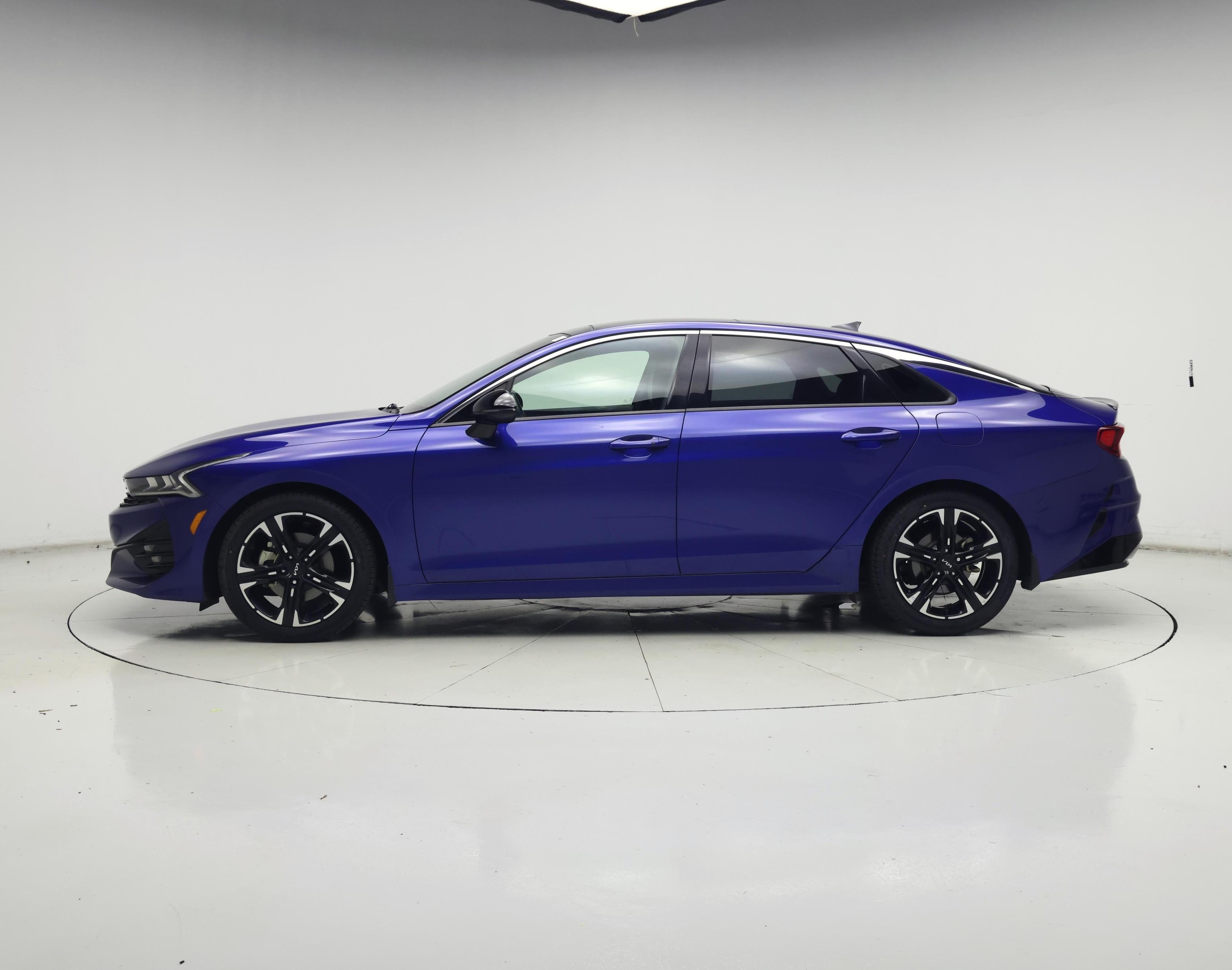 Thumbnail: 2023 Kia K5 - 3
