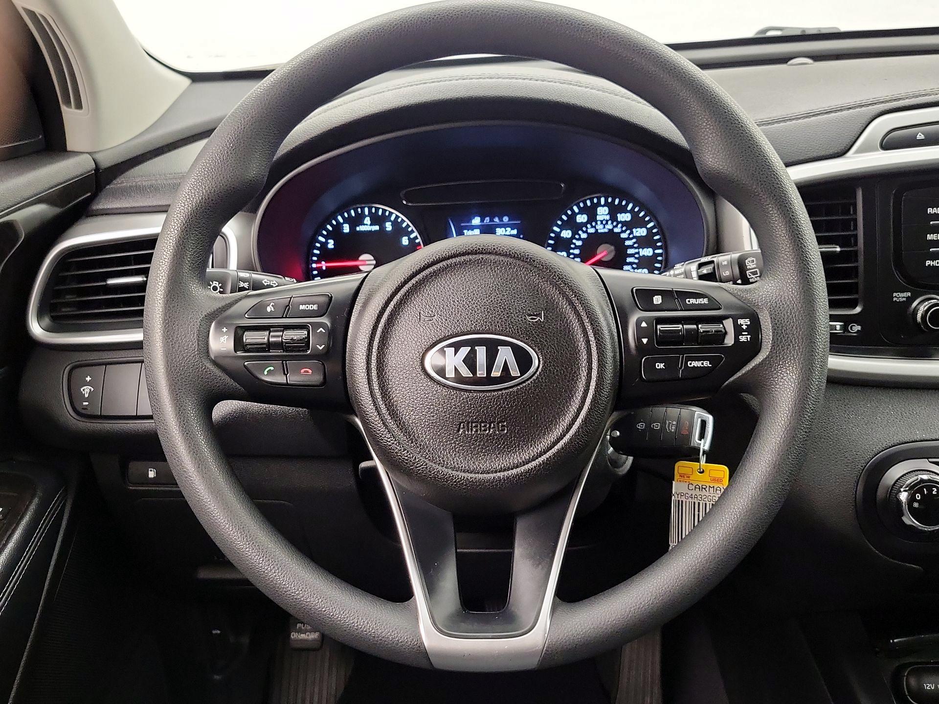 Thumbnail: 2016 Kia Sorento - 10