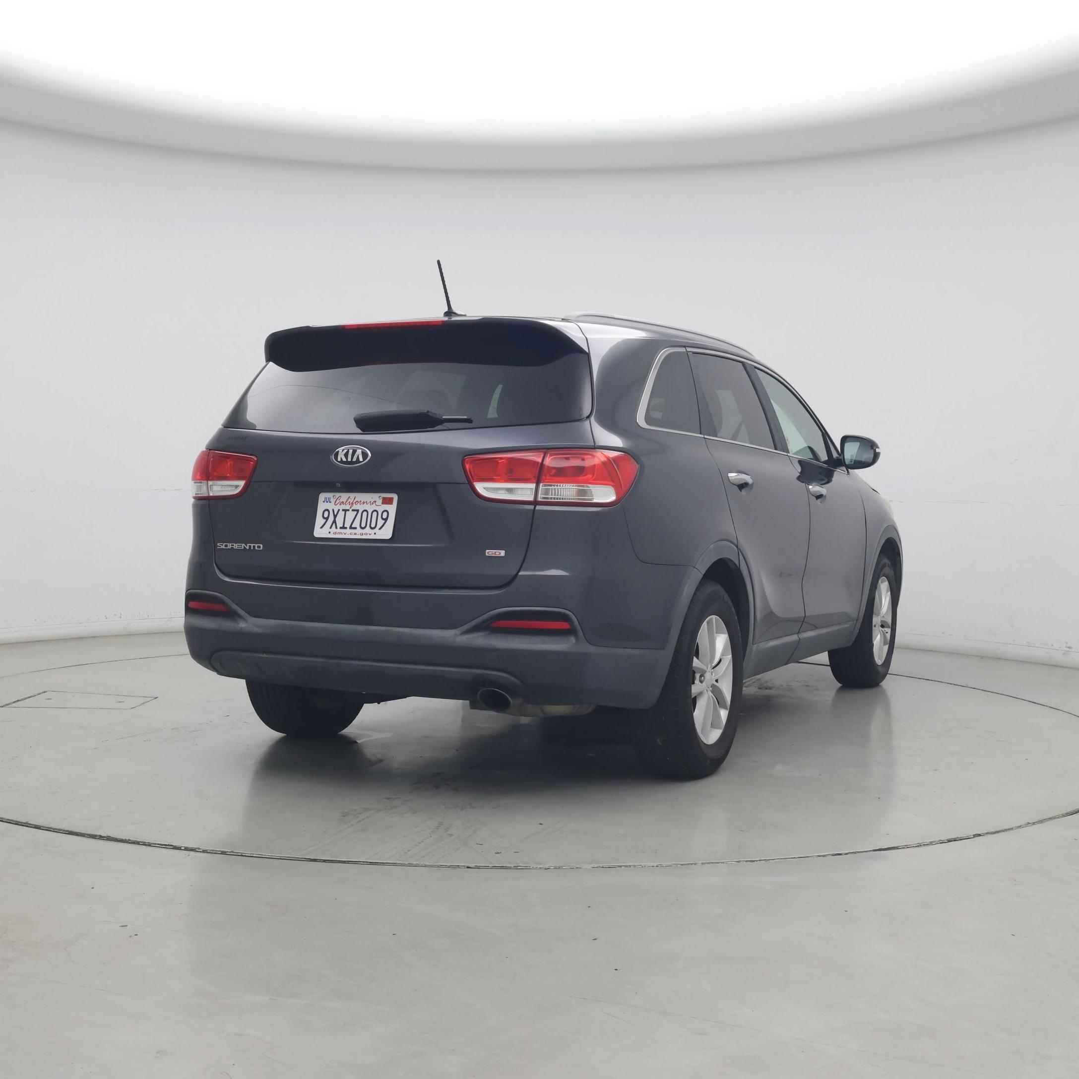 Thumbnail: 2016 Kia Sorento - 8