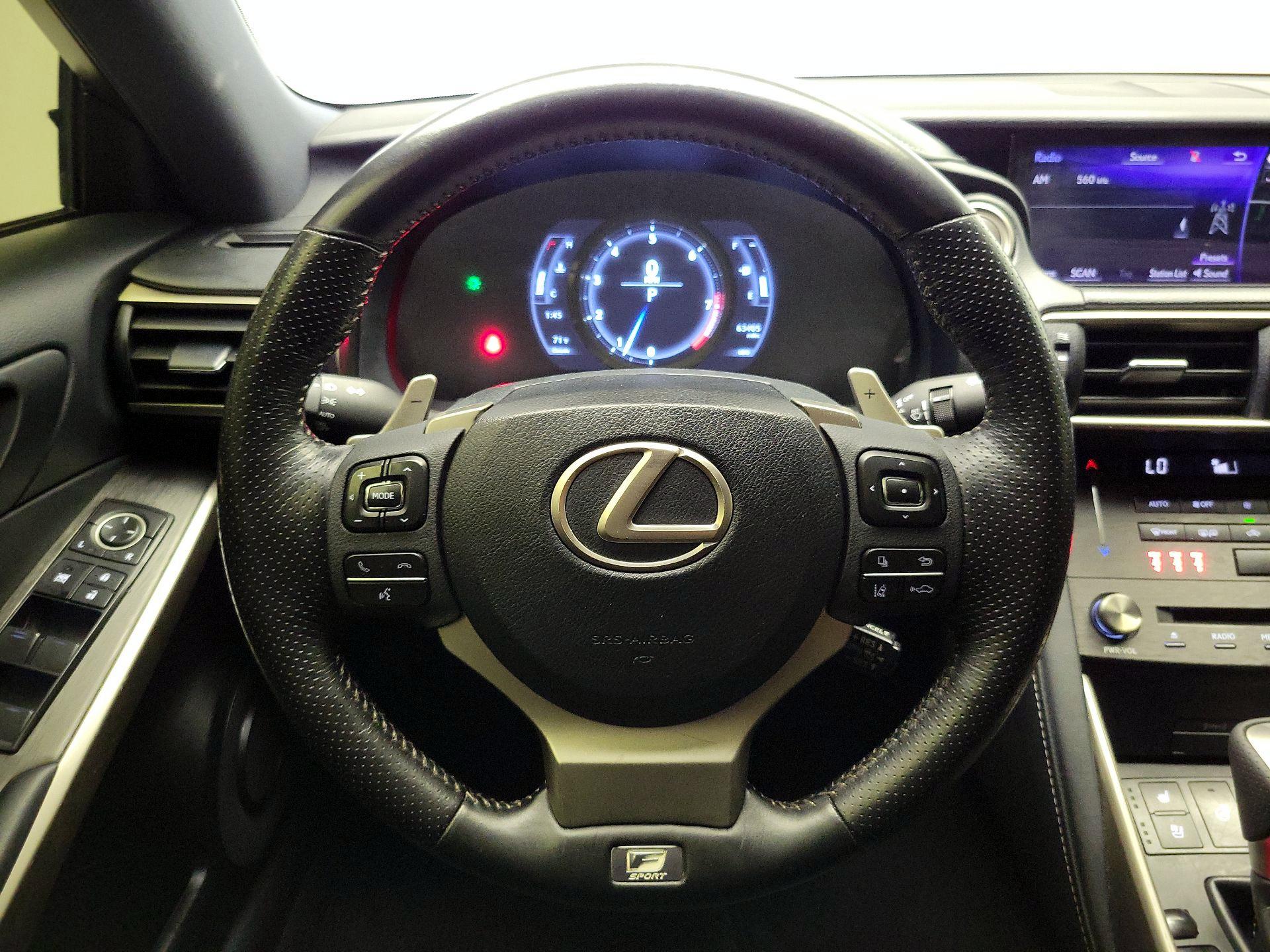 Thumbnail: 2019 Lexus IS - 10
