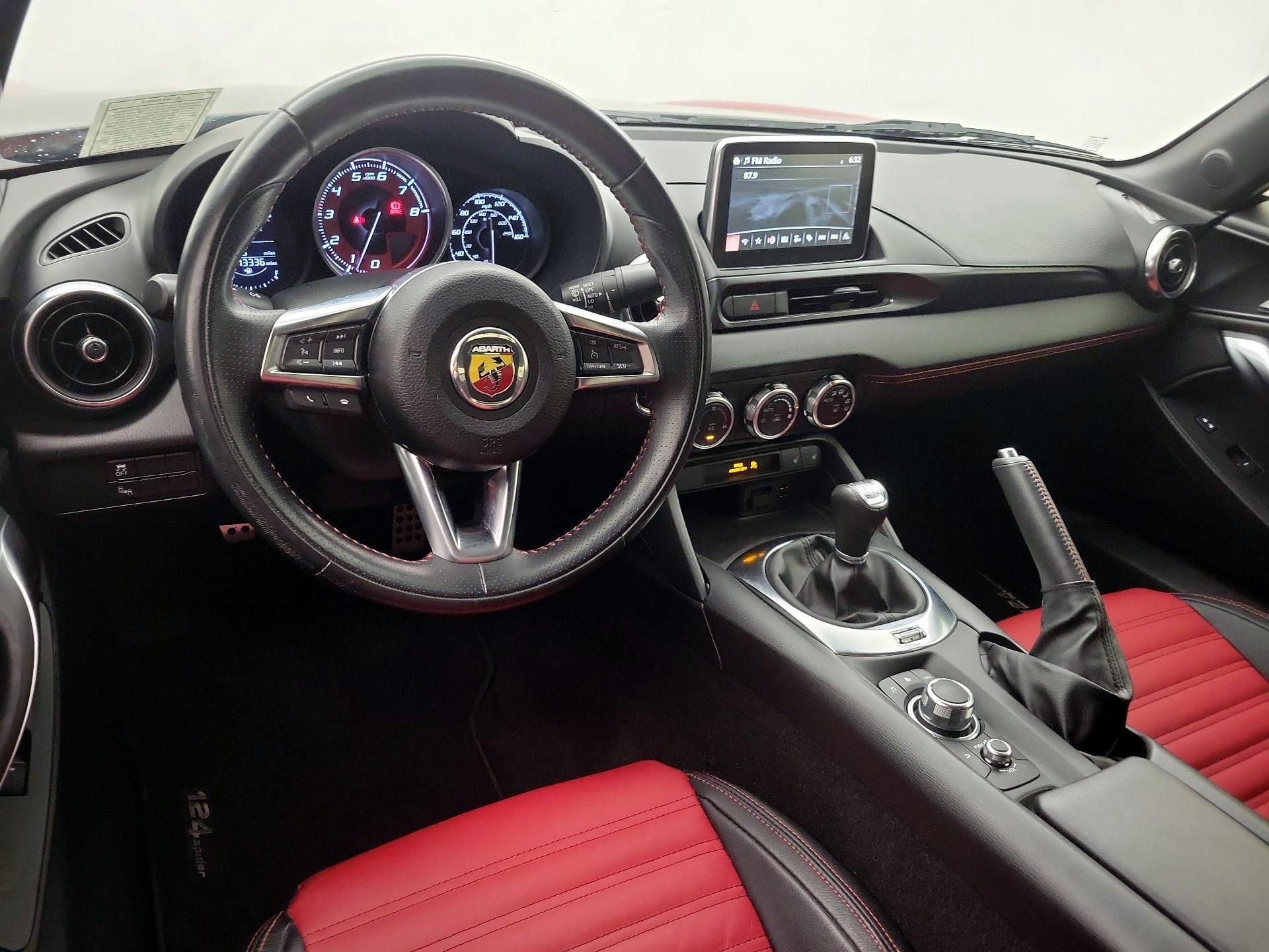 Thumbnail: 2019 Fiat 124 Spider - 9