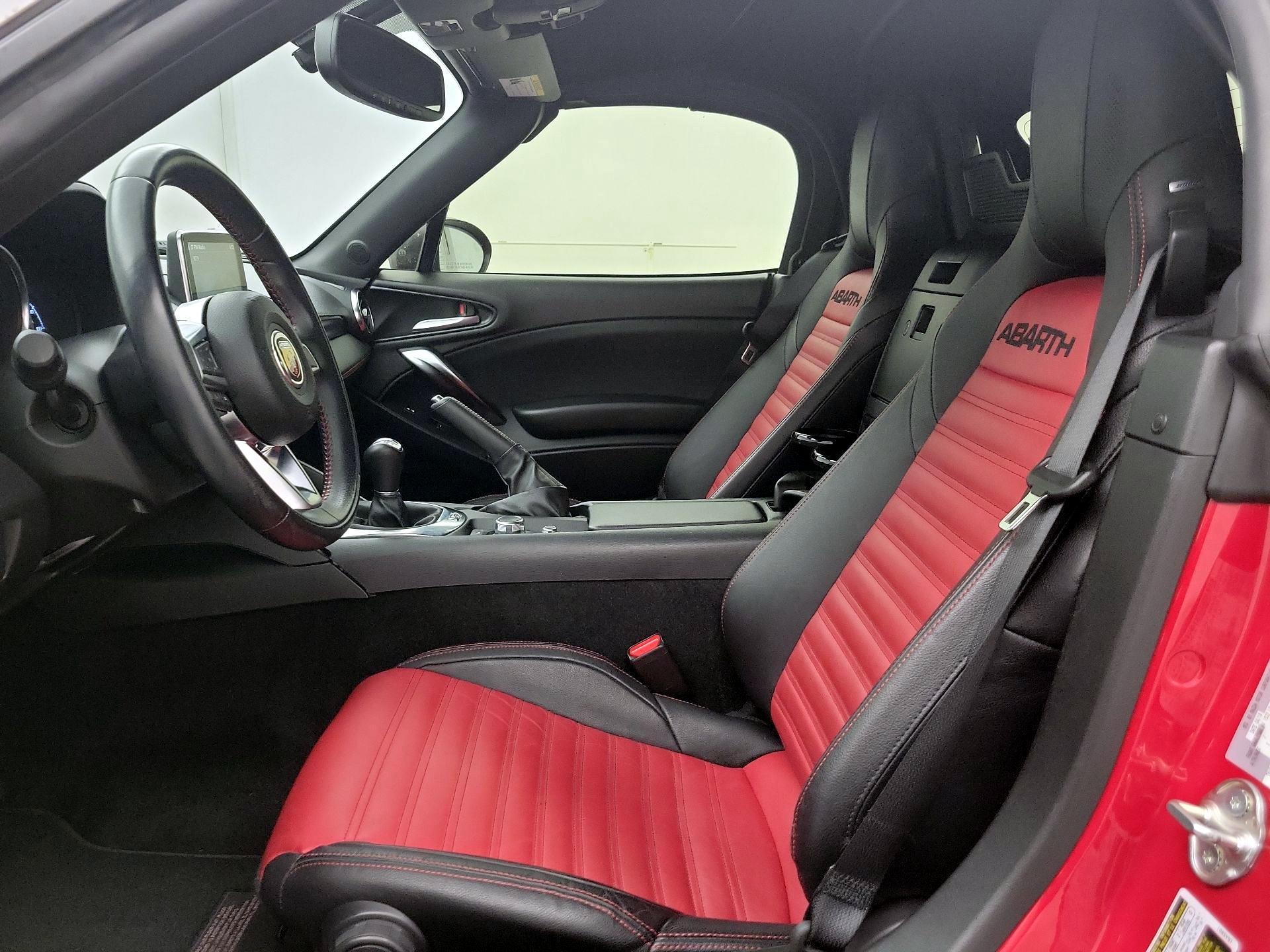 Thumbnail: 2019 Fiat 124 Spider - 11
