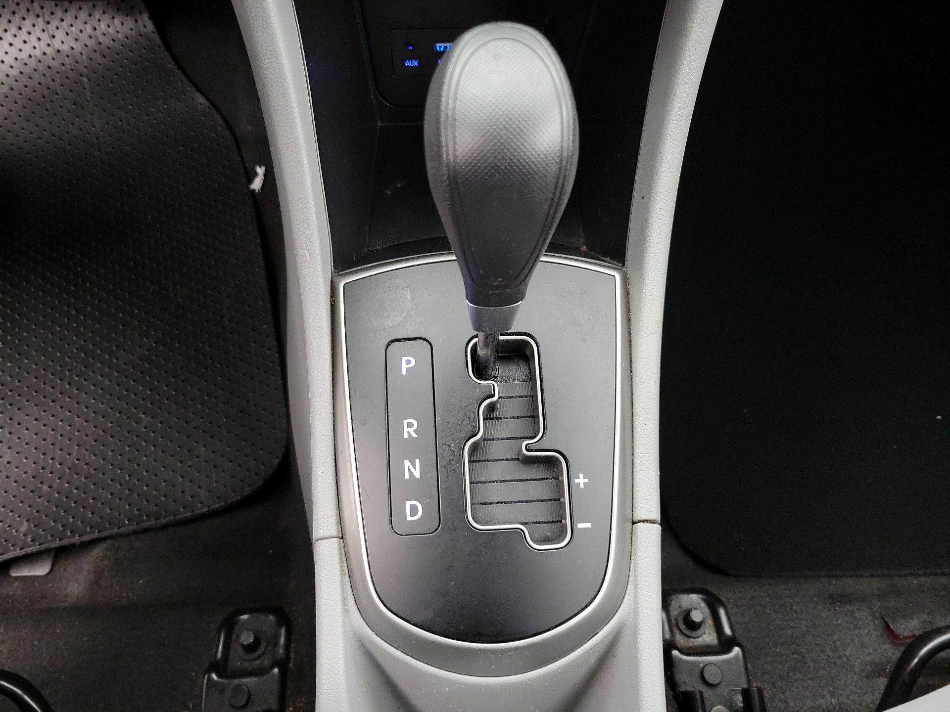 Thumbnail: 2017 Hyundai Accent - 15