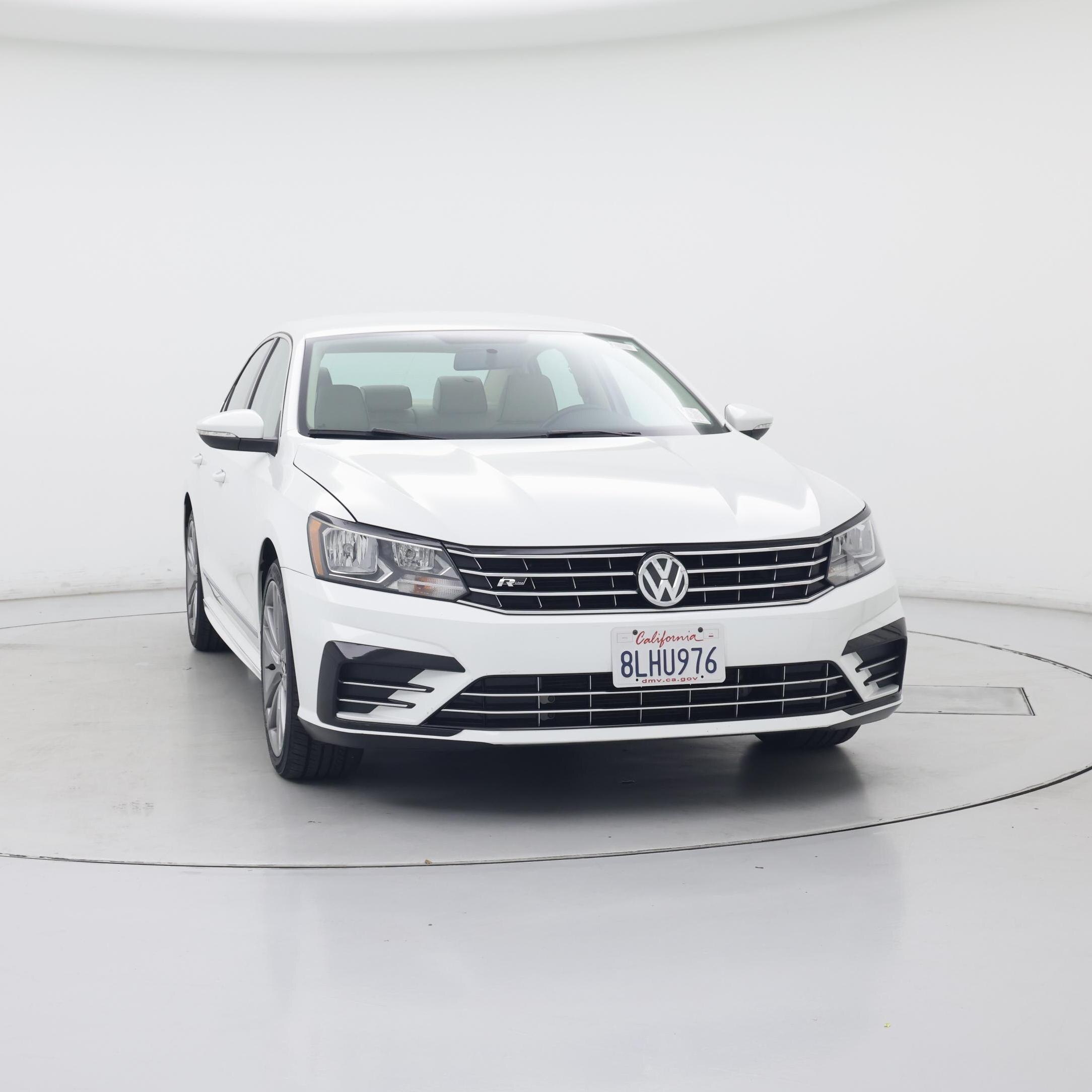 Thumbnail: 2016 Volkswagen Passat - 5