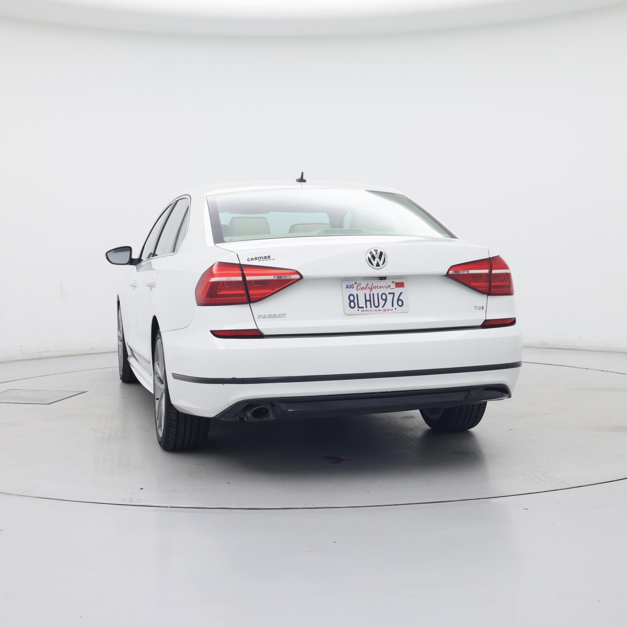 Thumbnail: 2016 Volkswagen Passat - 6