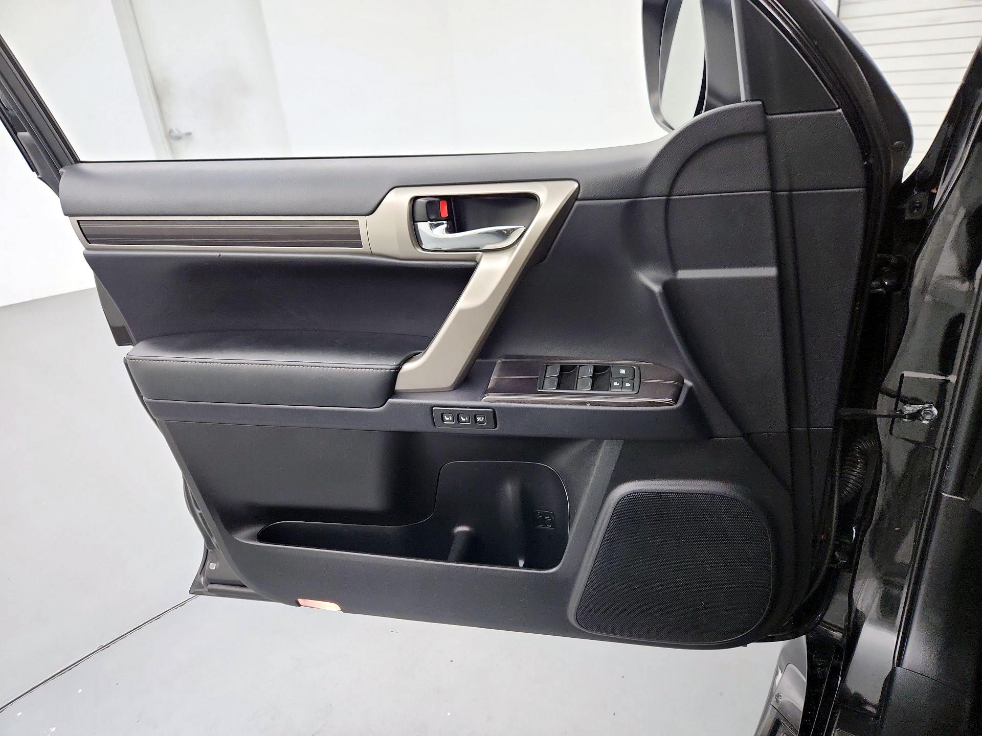 Thumbnail: 2021 Lexus GX - 12