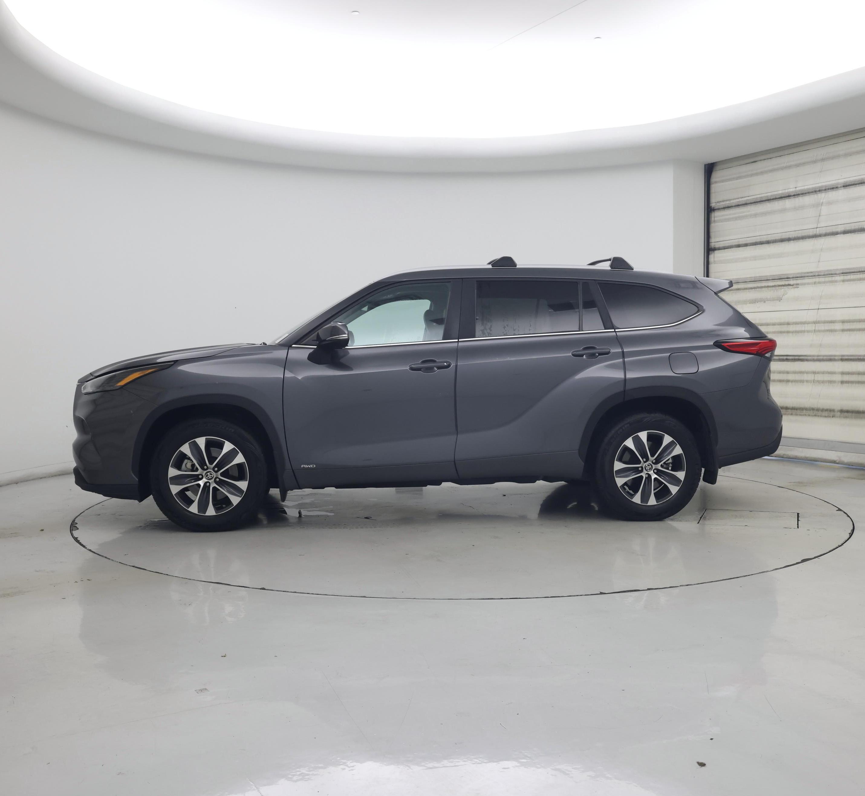 Thumbnail: 2023 Toyota Highlander - 3