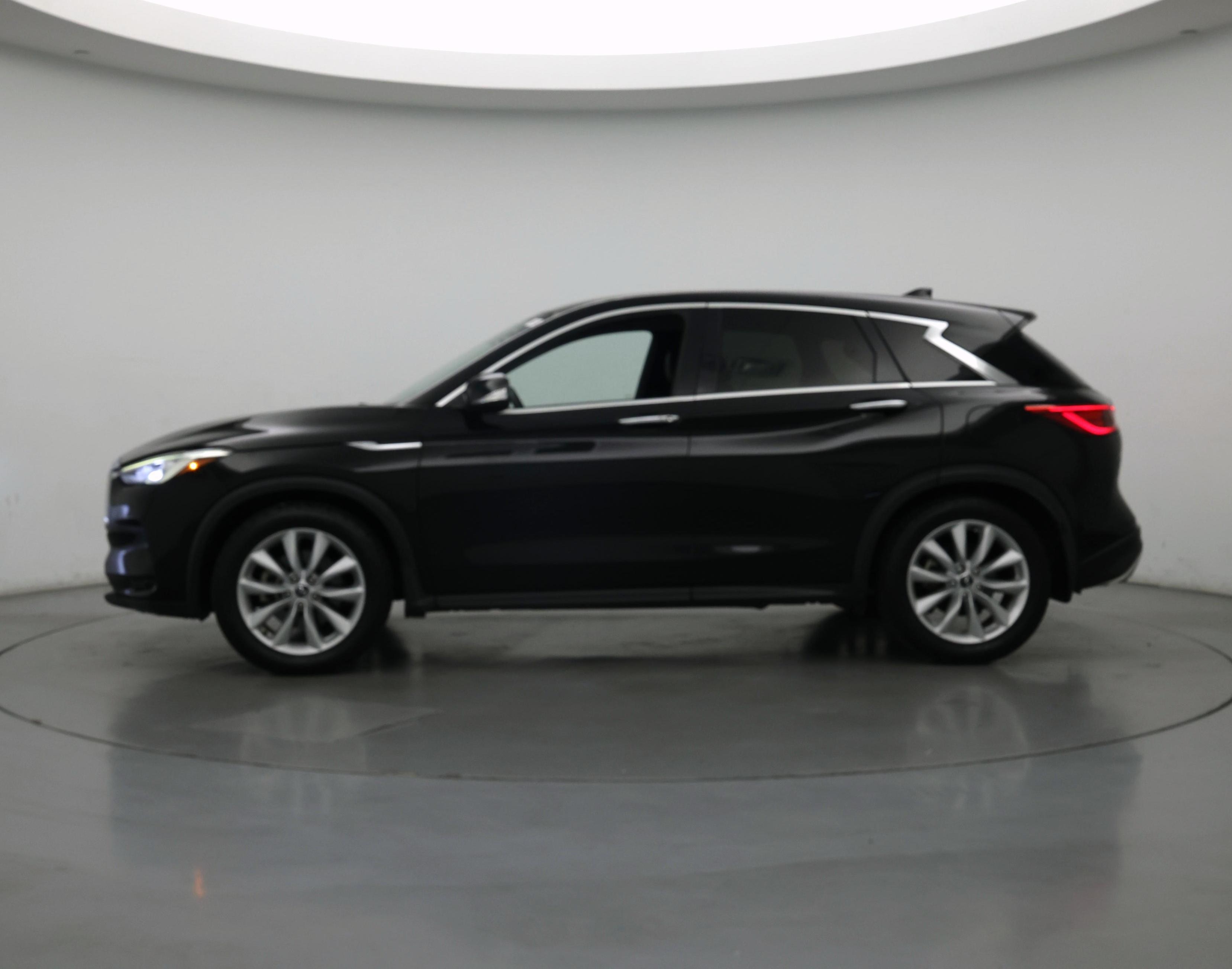 Thumbnail: 2019 INFINITI QX50 - 3