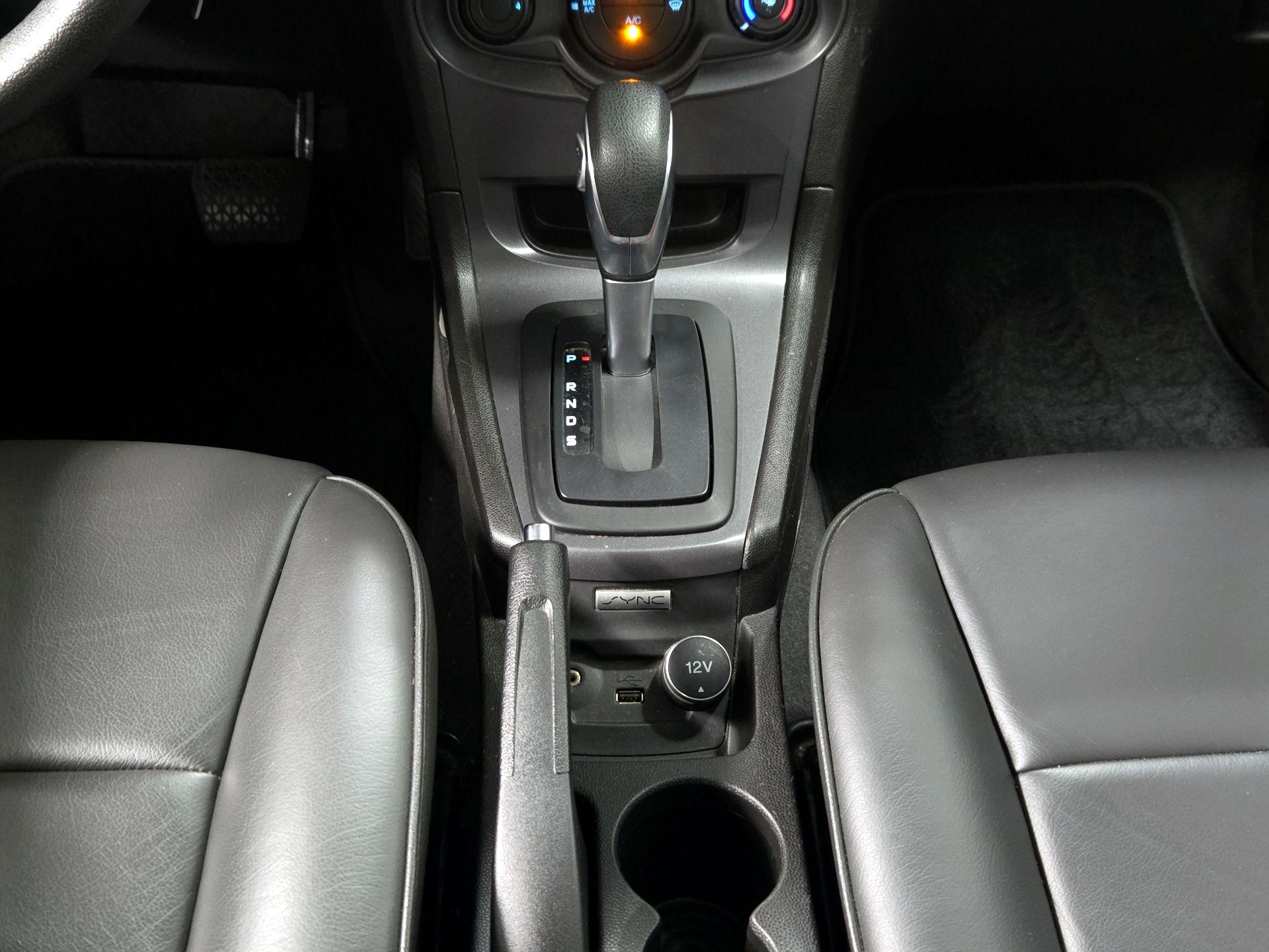 Thumbnail: 2016 Ford Fiesta - 16