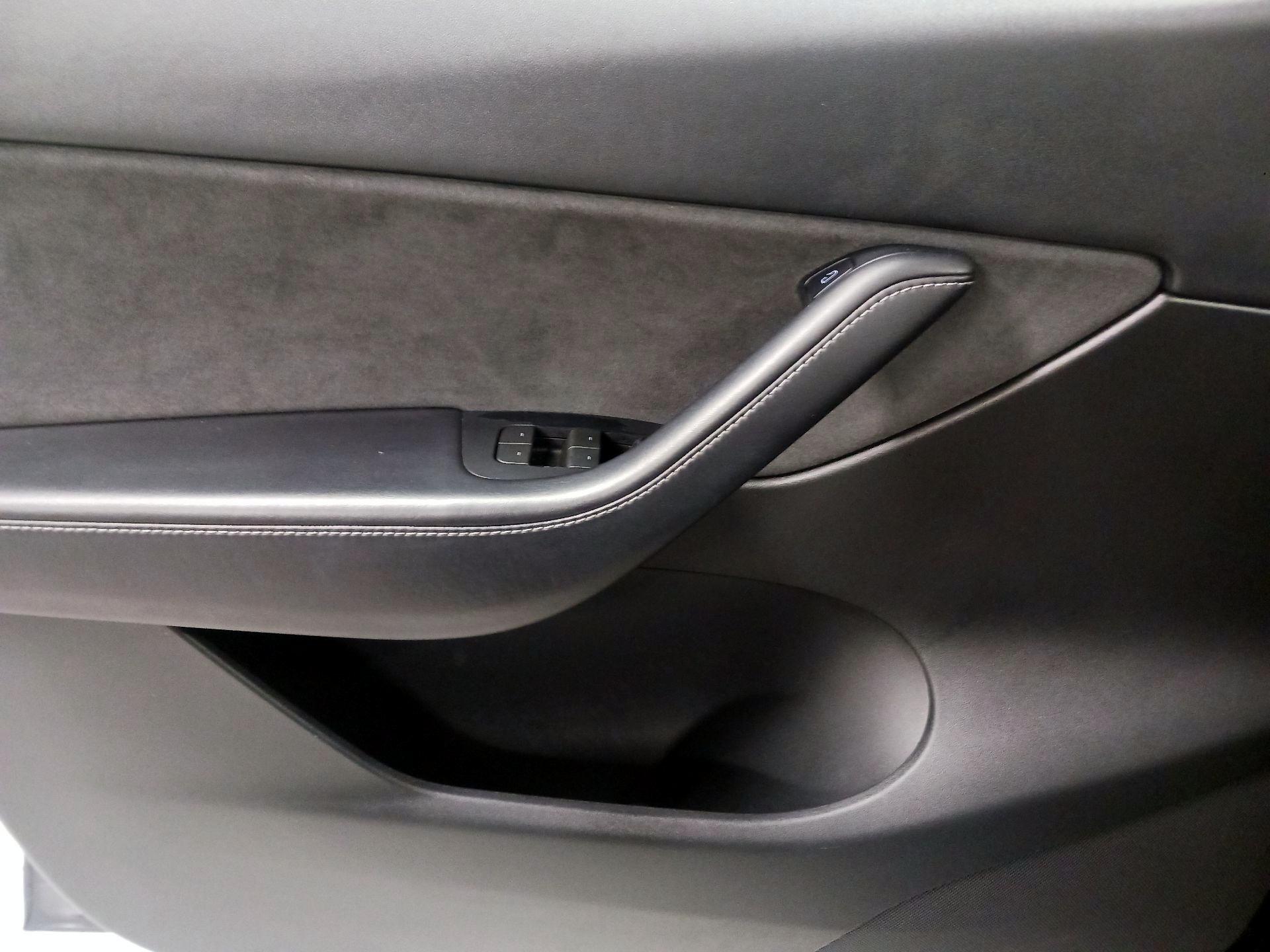Thumbnail: 2022 Tesla Model Y - 12