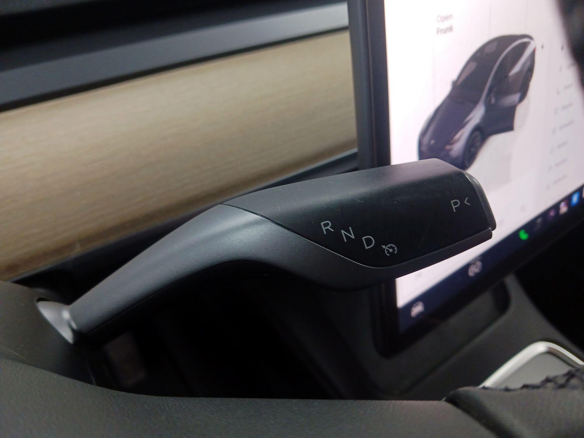 Thumbnail: 2022 Tesla Model Y - 17