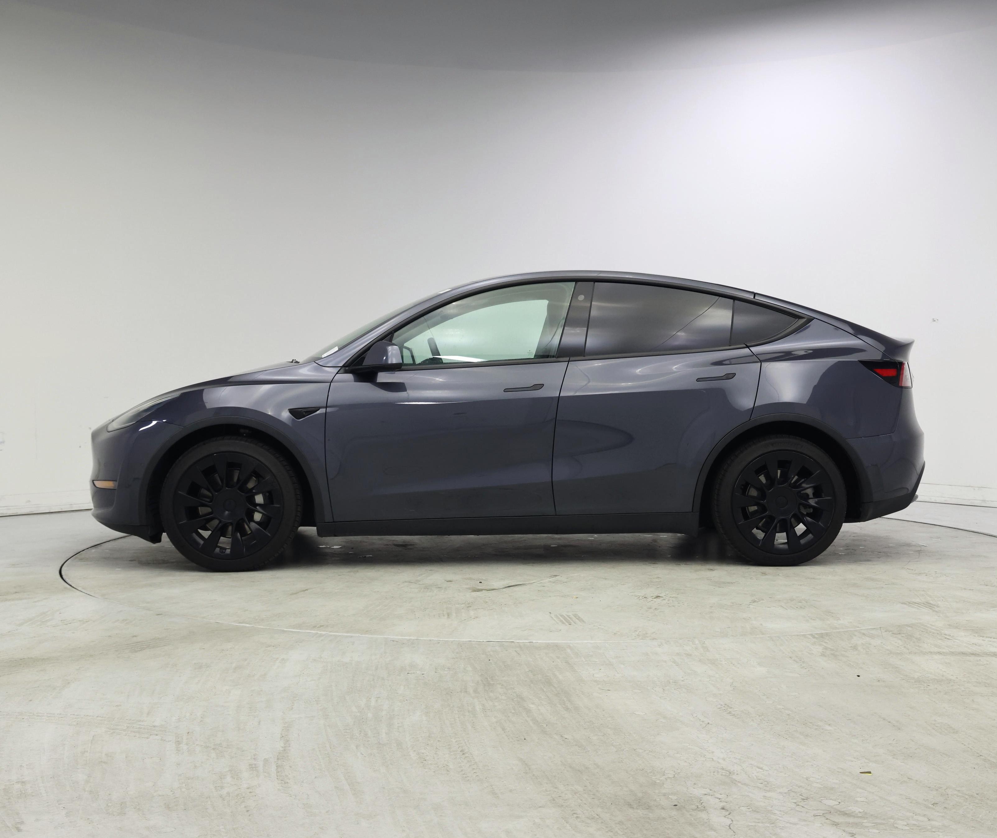 Thumbnail: 2022 Tesla Model Y - 3