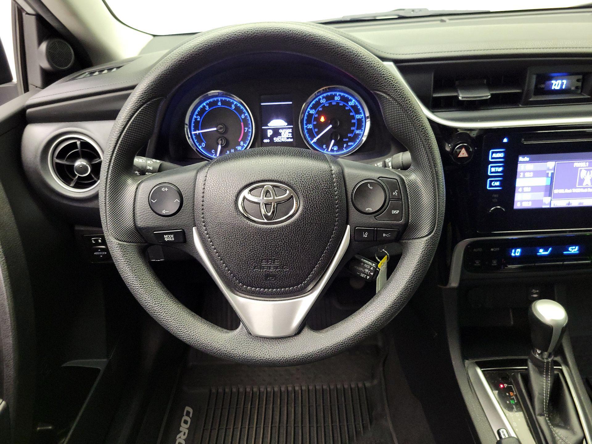 Thumbnail: 2017 Toyota Corolla - 10