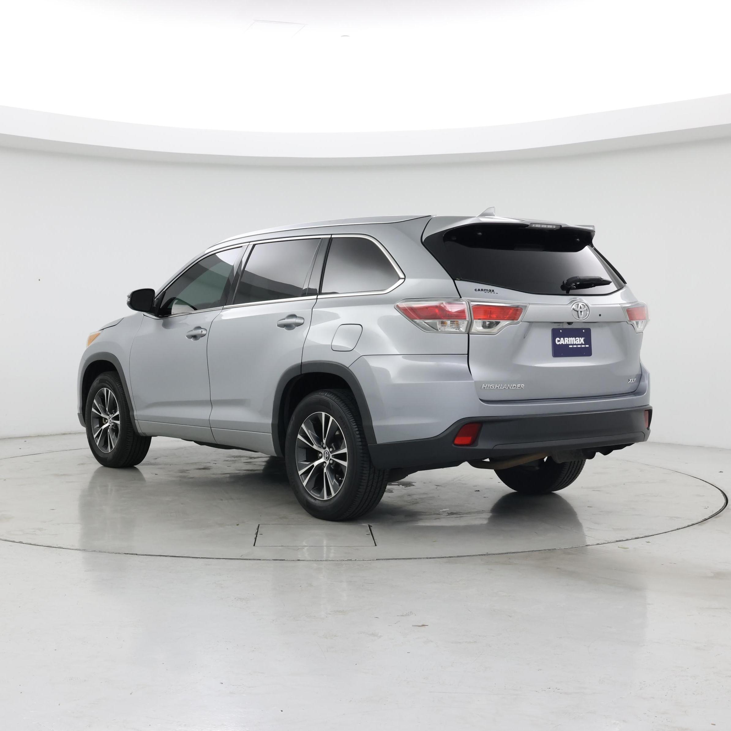 Thumbnail: 2016 Toyota Highlander - 2
