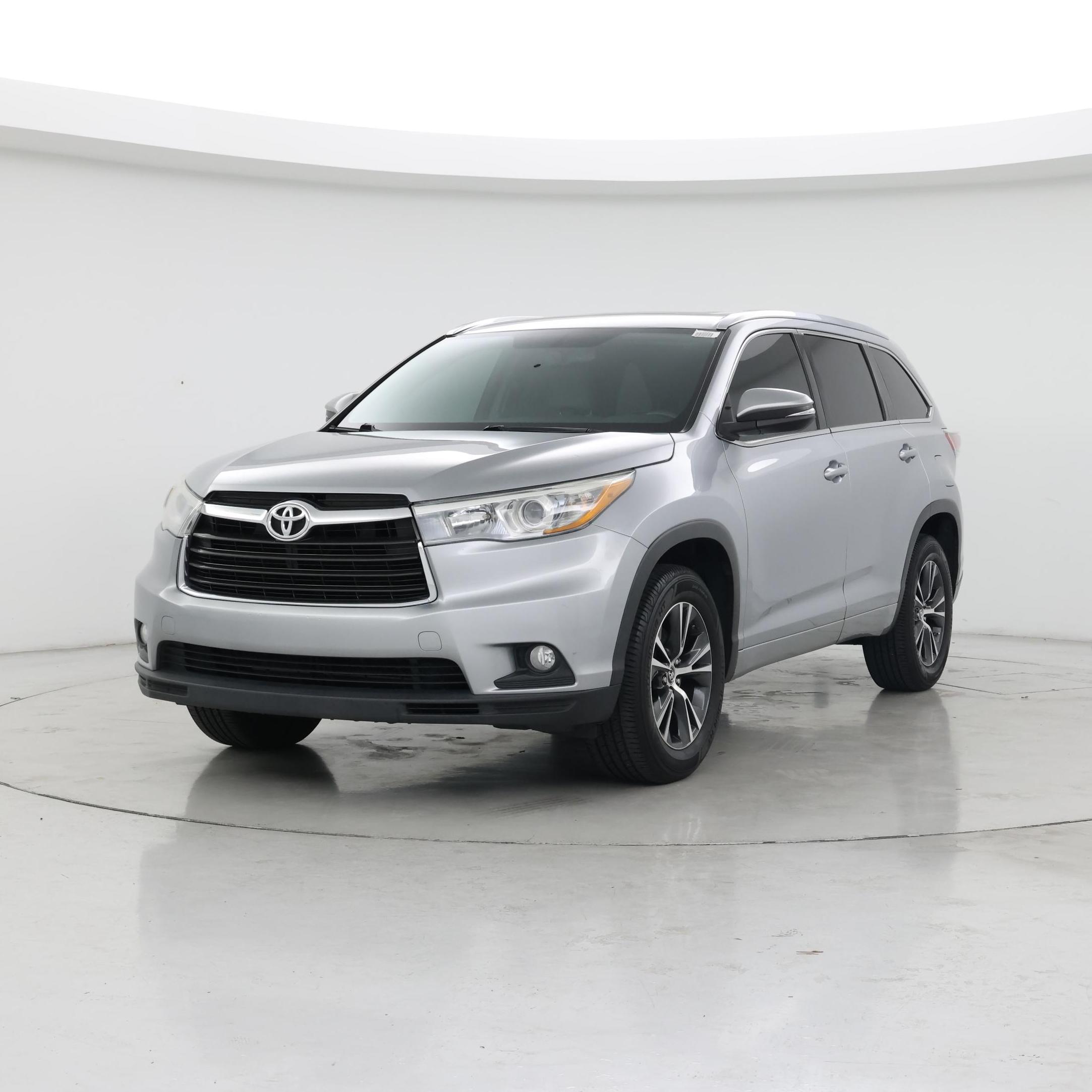 Thumbnail: 2016 Toyota Highlander - 4