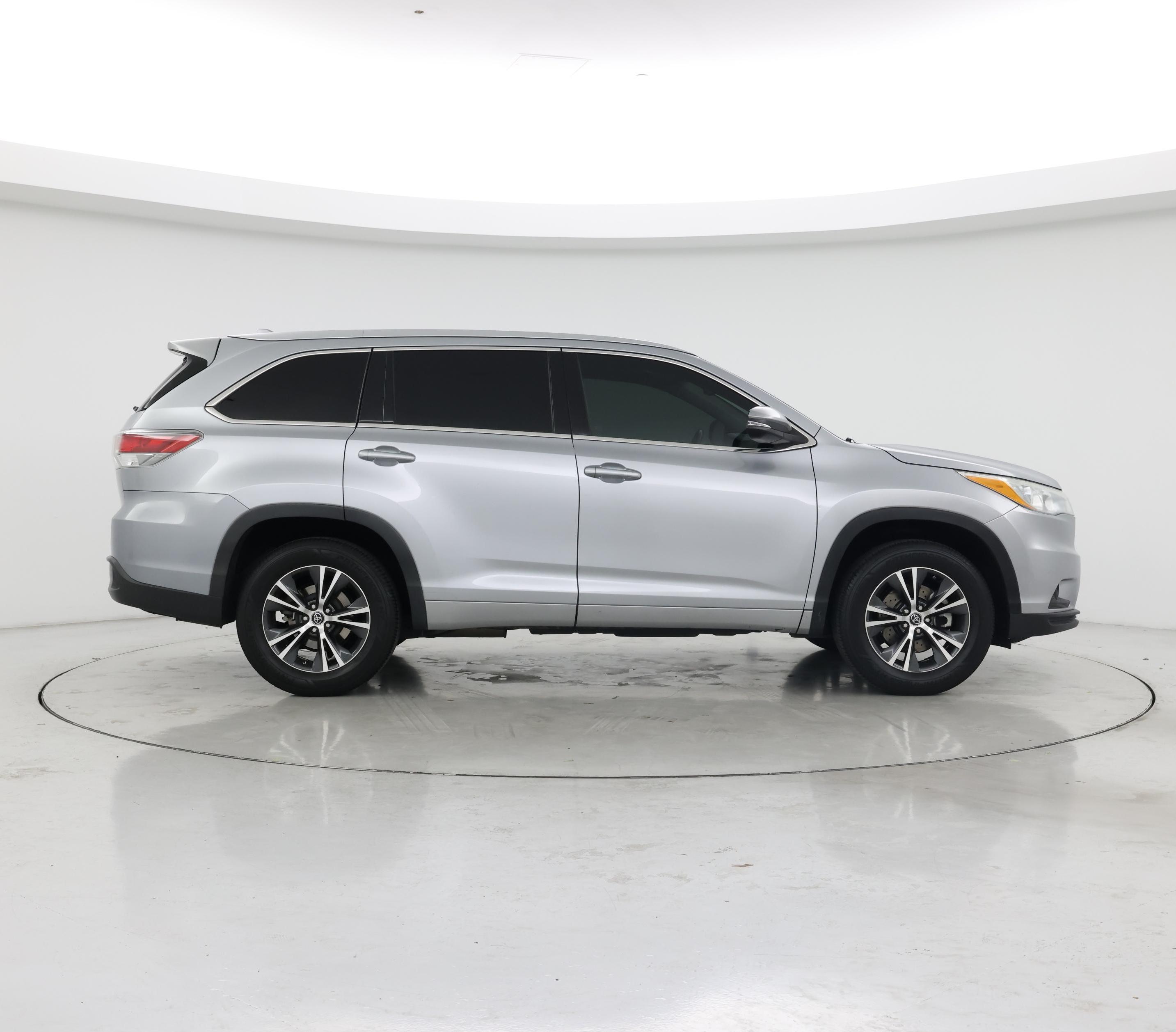 Thumbnail: 2016 Toyota Highlander - 7