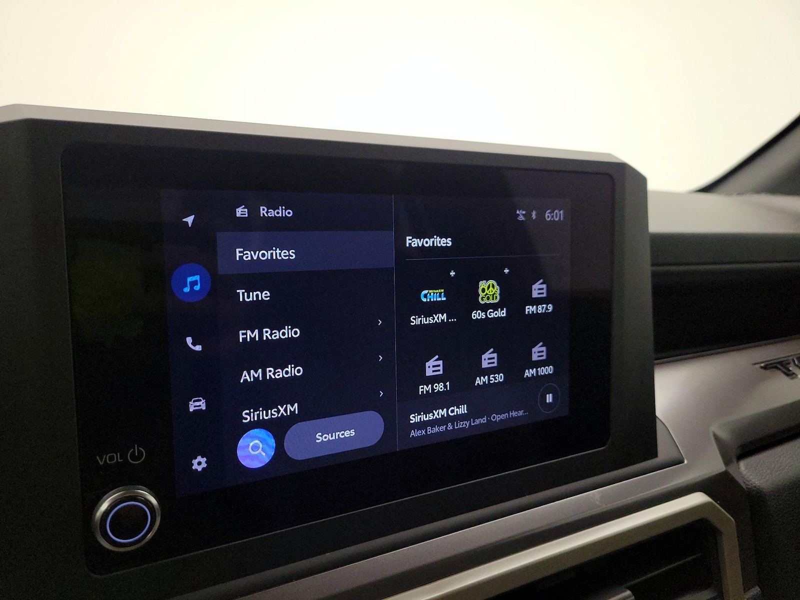 2025 Toyota Tacoma SR5 - Photo 16