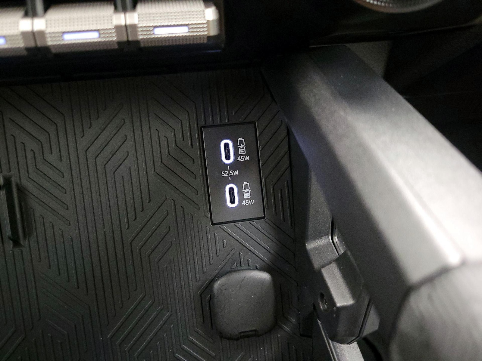 2025 Toyota Tacoma SR5 - Photo 19