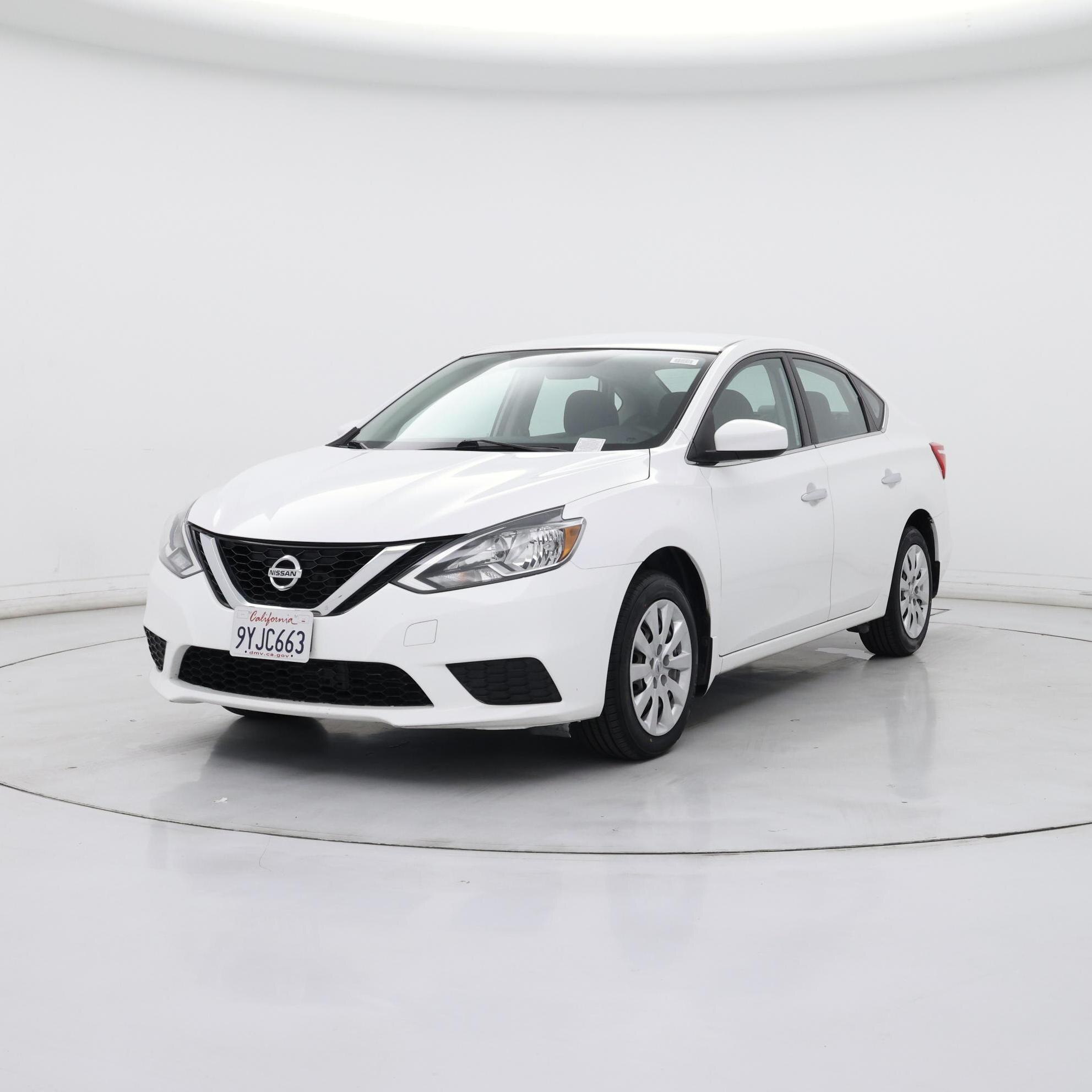 Thumbnail: 2017 Nissan Sentra - 4