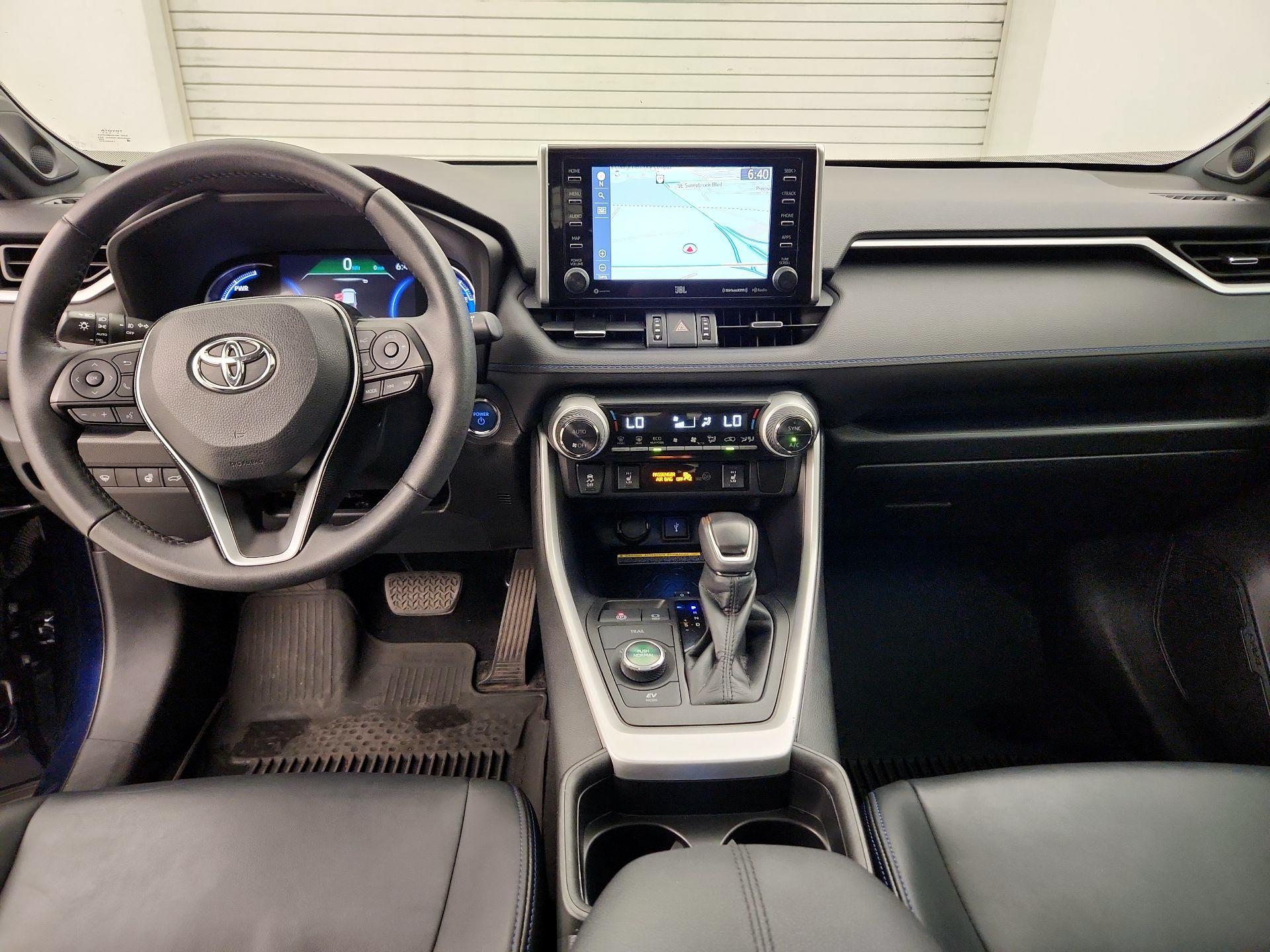 Thumbnail: 2021 Toyota RAV4 - 9