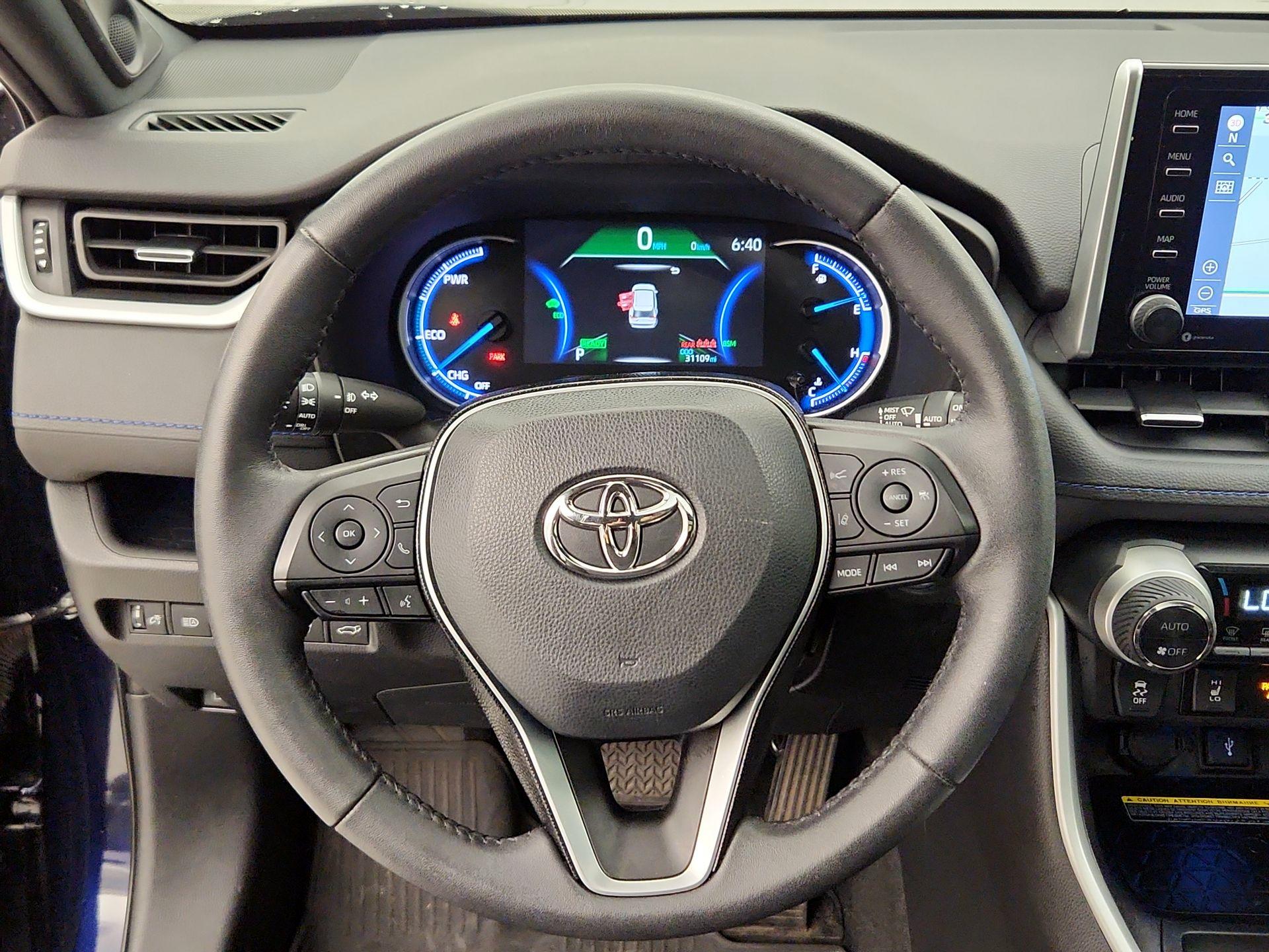 Thumbnail: 2021 Toyota RAV4 - 10