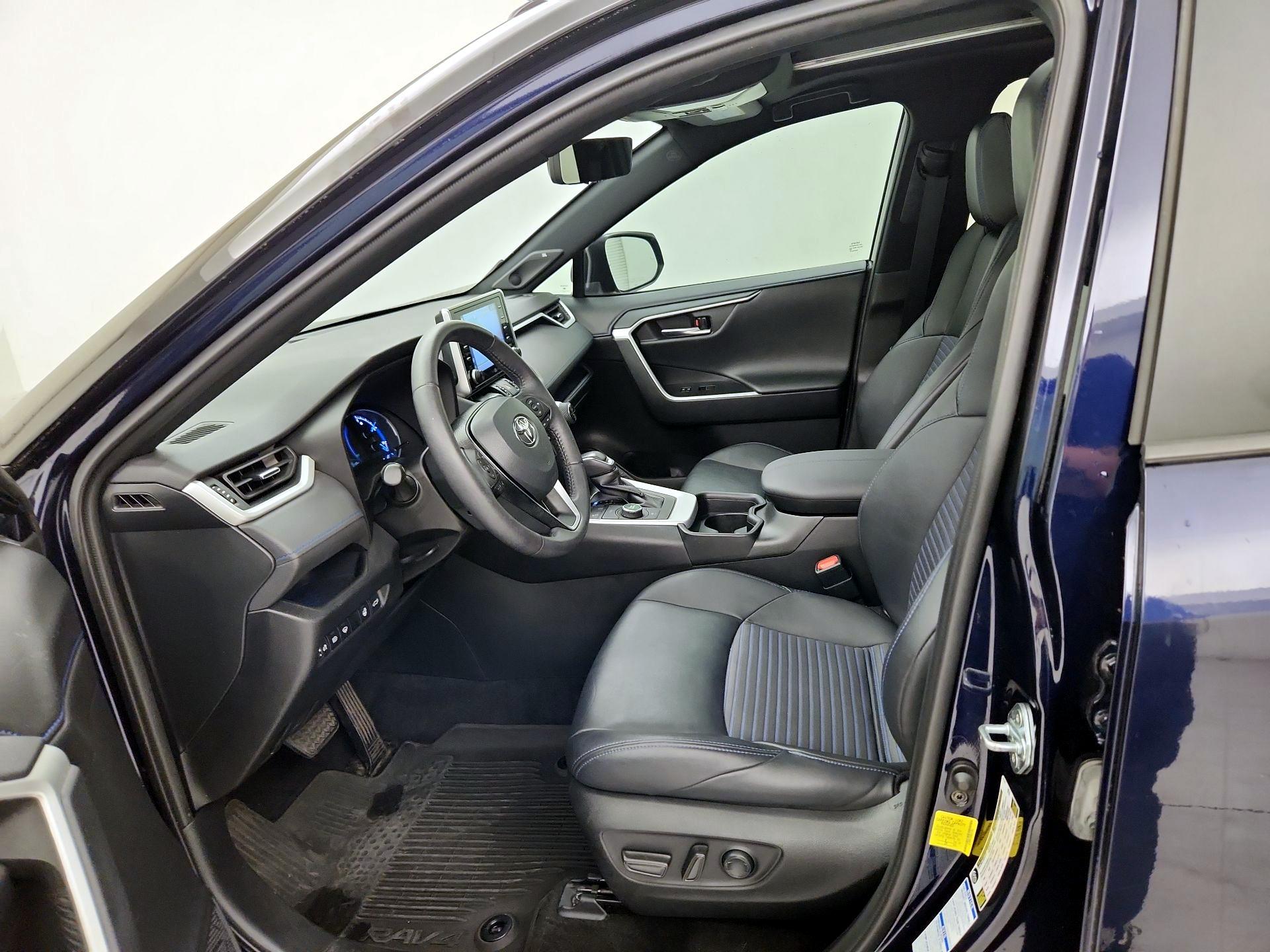 Thumbnail: 2021 Toyota RAV4 - 11