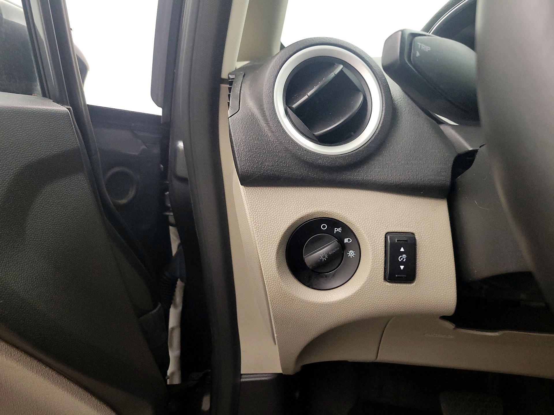 Thumbnail: 2016 Ford Fiesta - 14