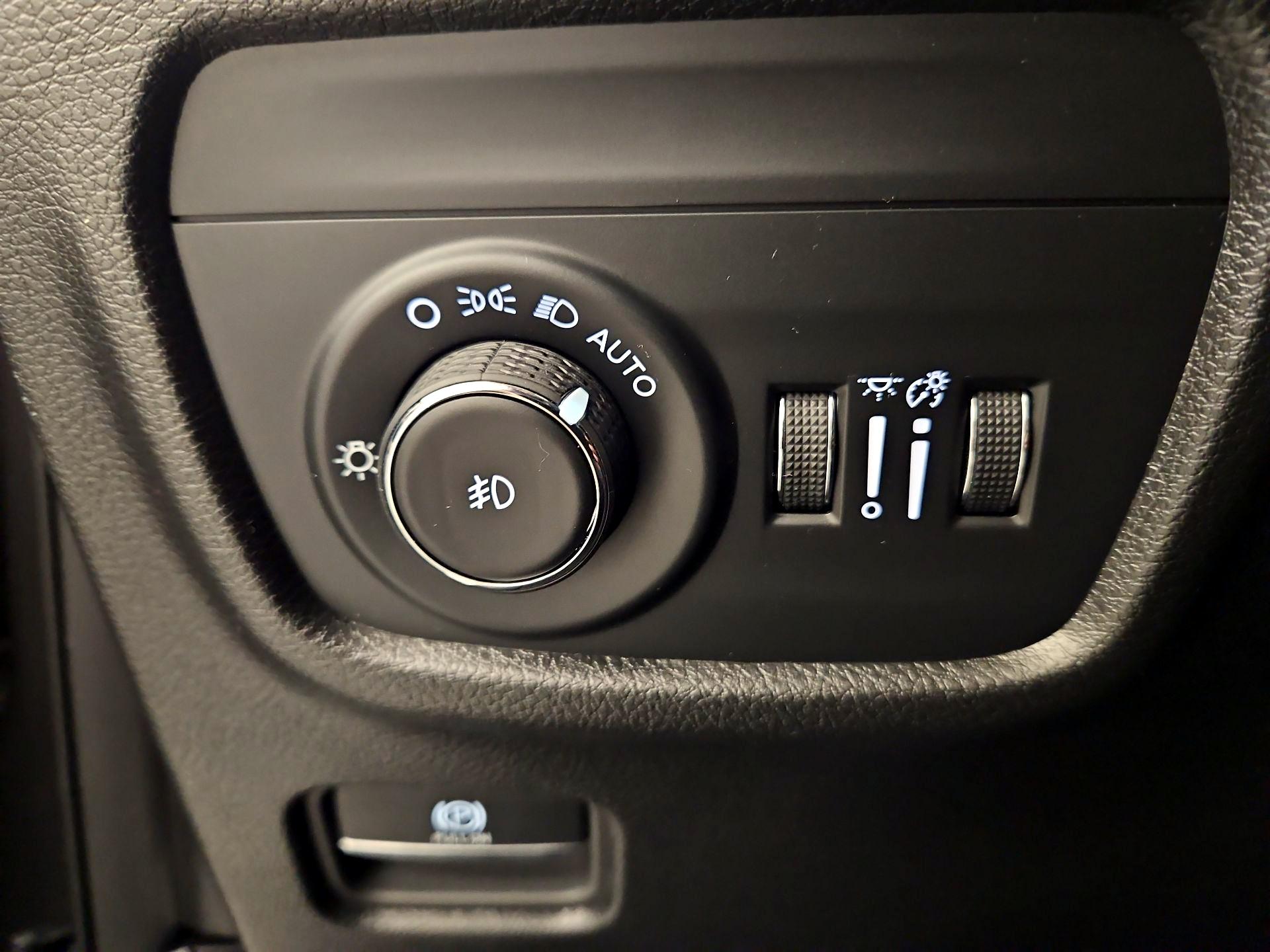 Thumbnail: 2024 Jeep Grand Cherokee - 13