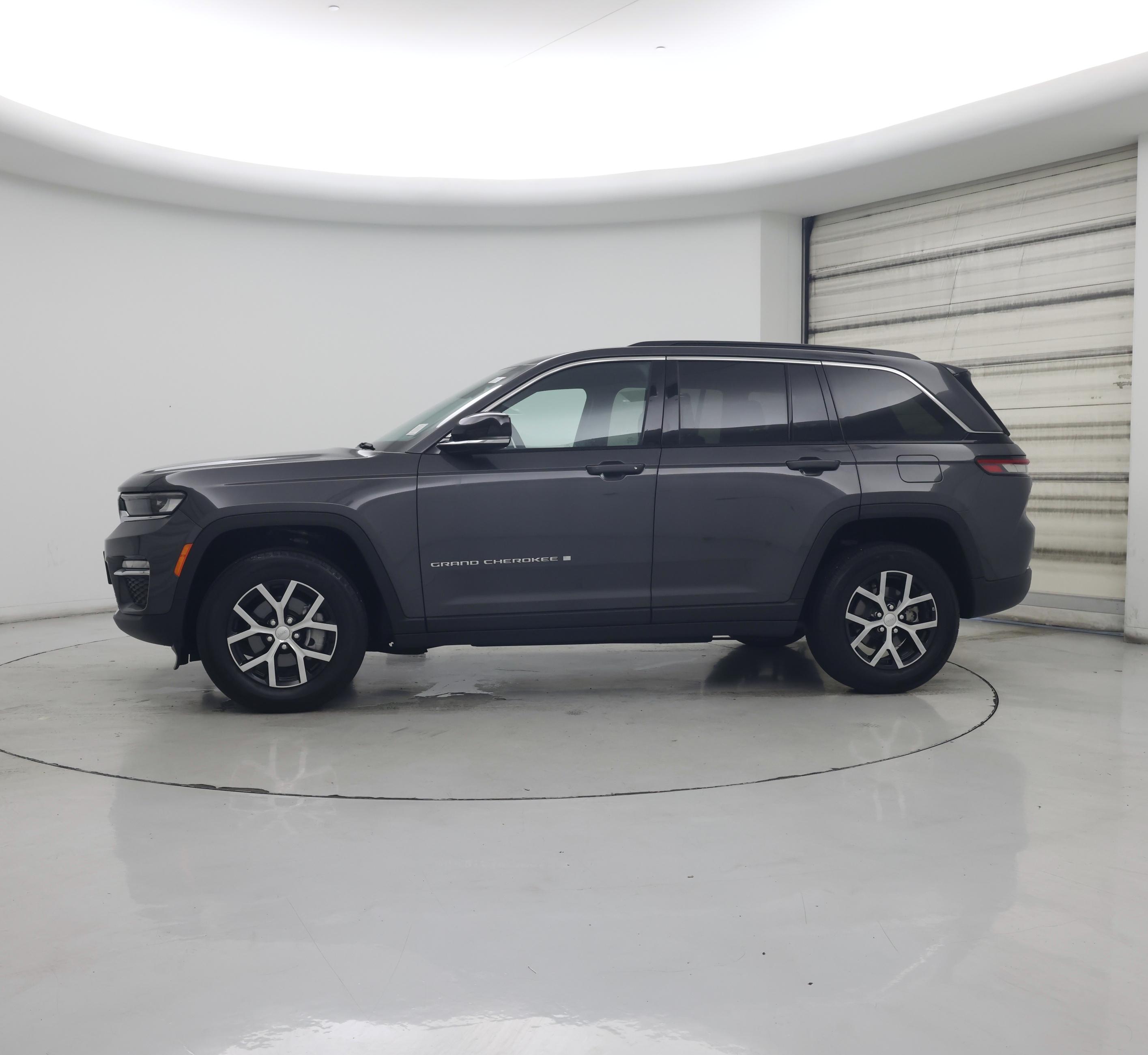 Thumbnail: 2024 Jeep Grand Cherokee - 3