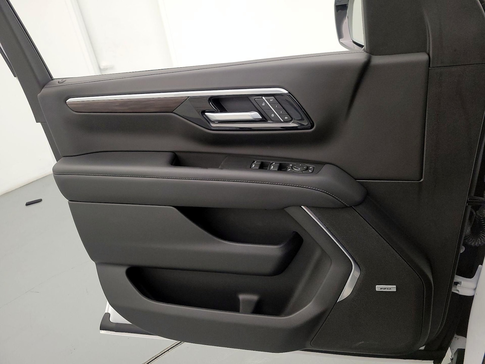 2025 Chevrolet Tahoe LT - Photo 13