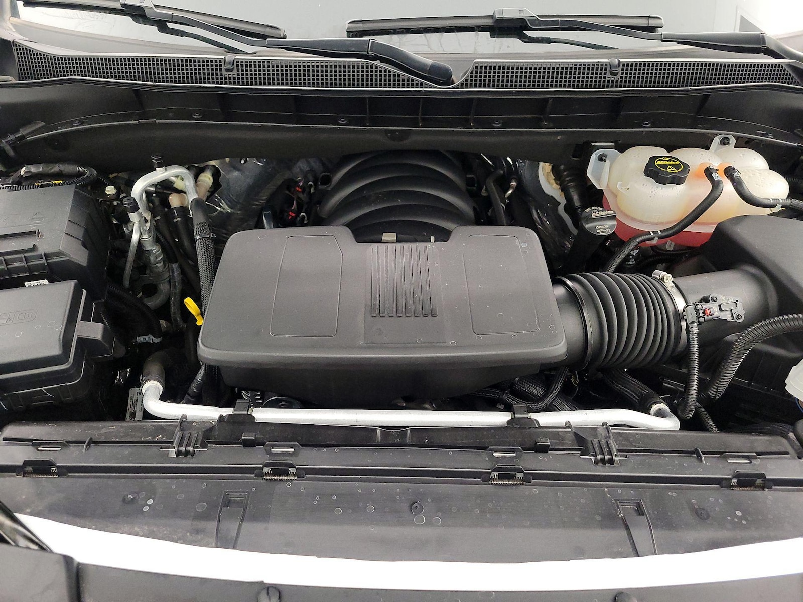2025 Chevrolet Tahoe LT - Photo 25