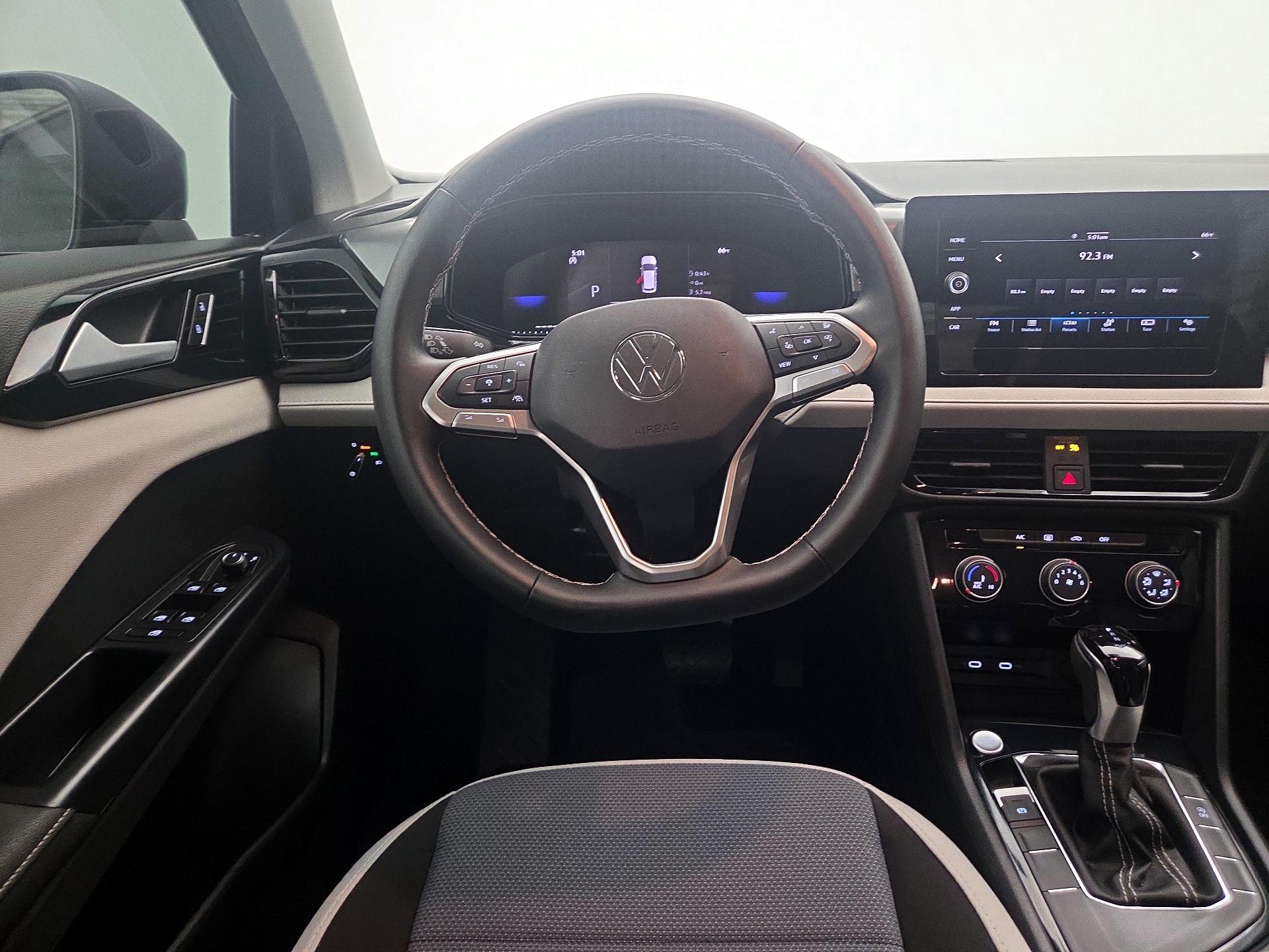 Thumbnail: 2025 Volkswagen Taos - 10