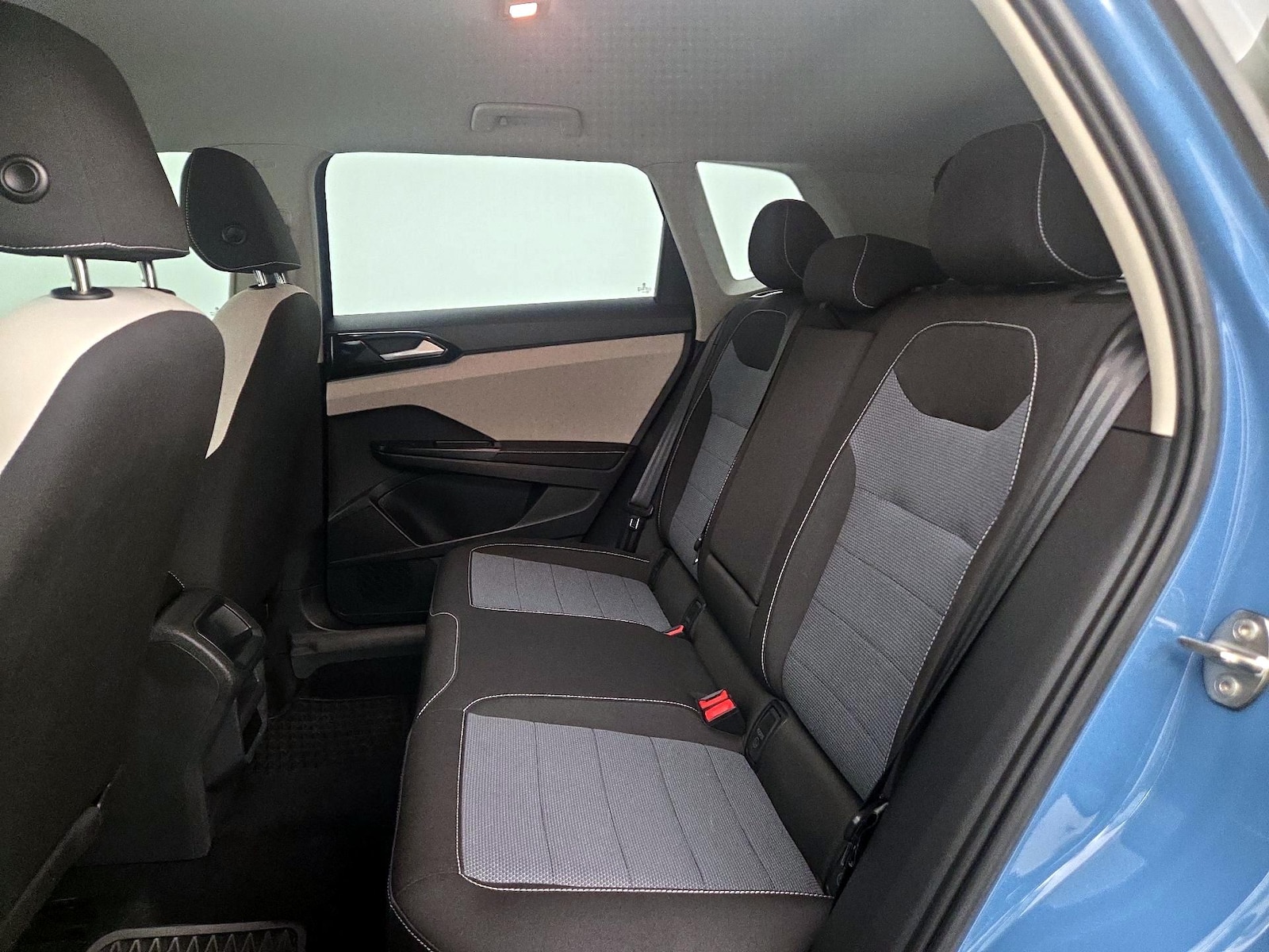 2025 Volkswagen Taos S - Photo 20