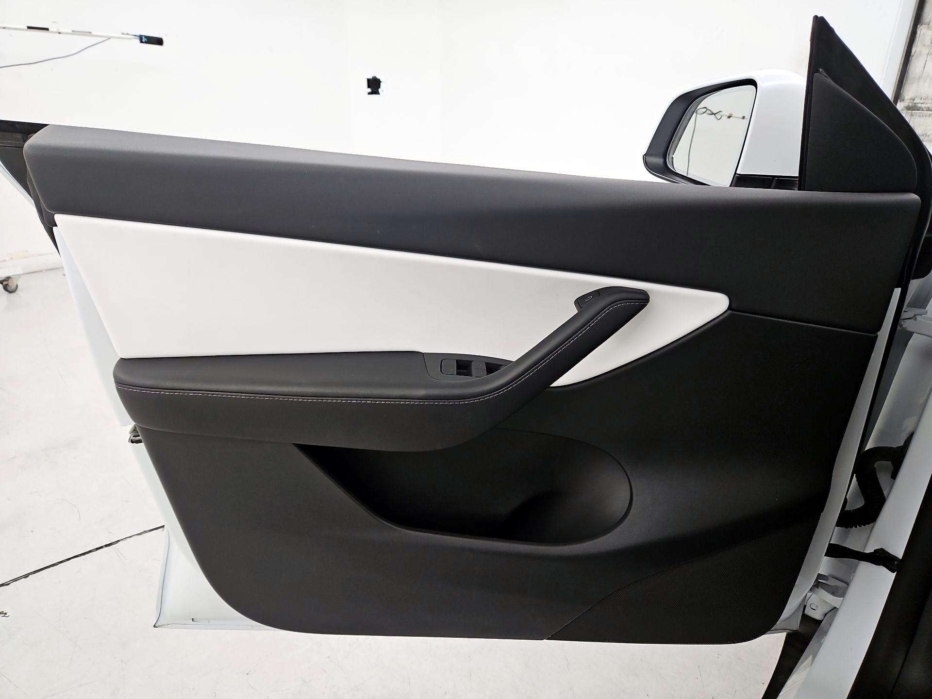 Thumbnail: 2021 Tesla Model Y - 12