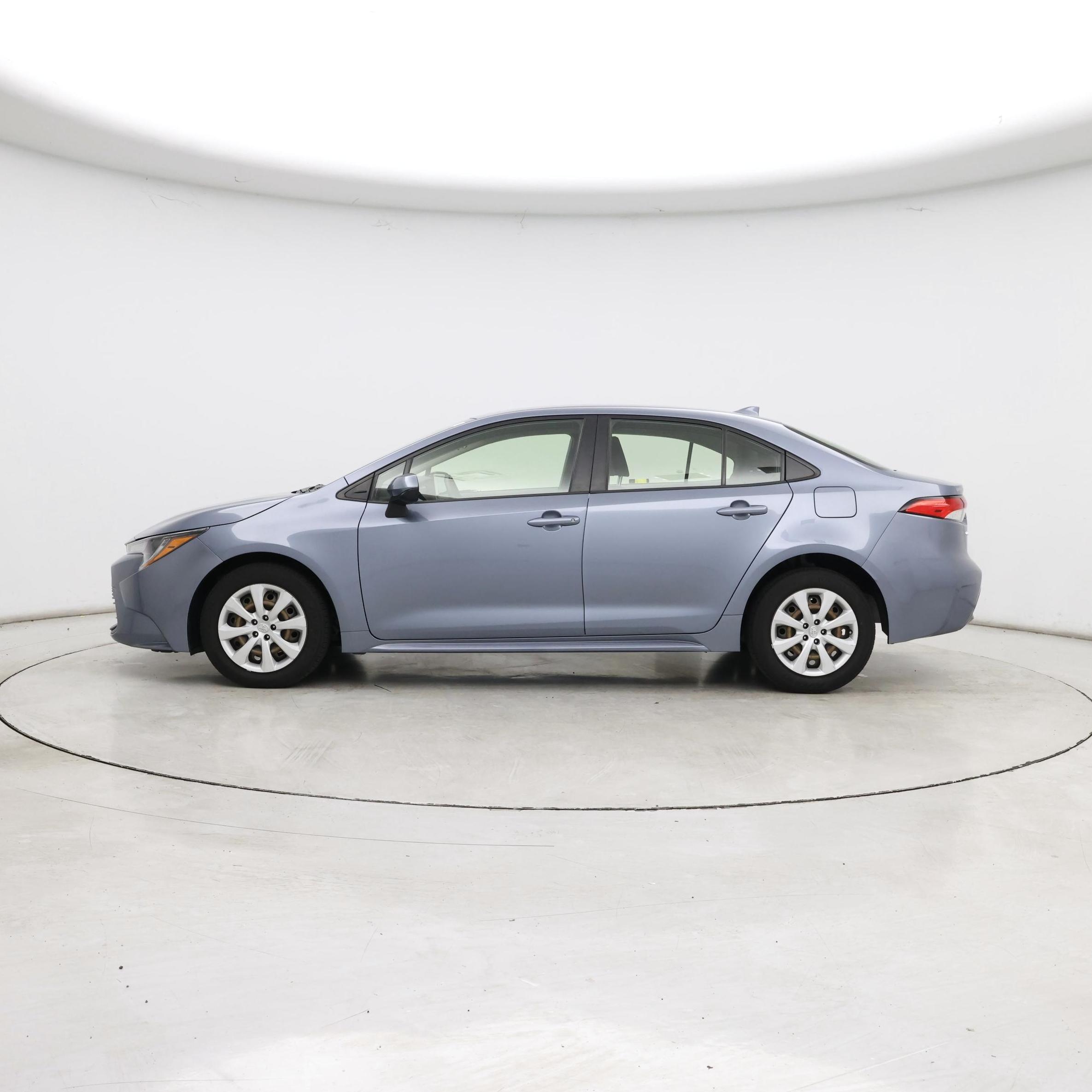 Thumbnail: 2023 Toyota Corolla - 3