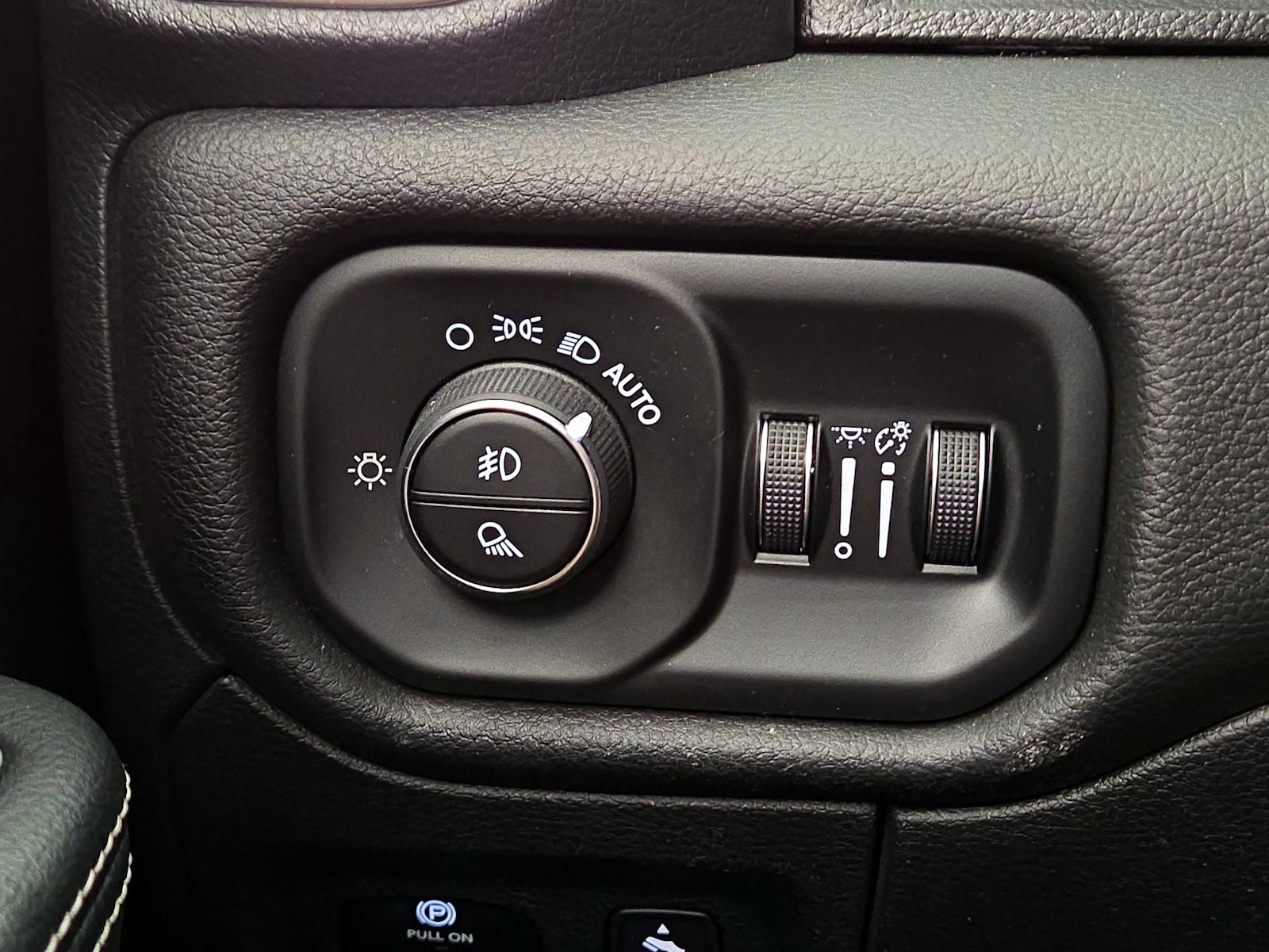 2023 RAM Ram 1500 Pickup Laramie - Photo 14