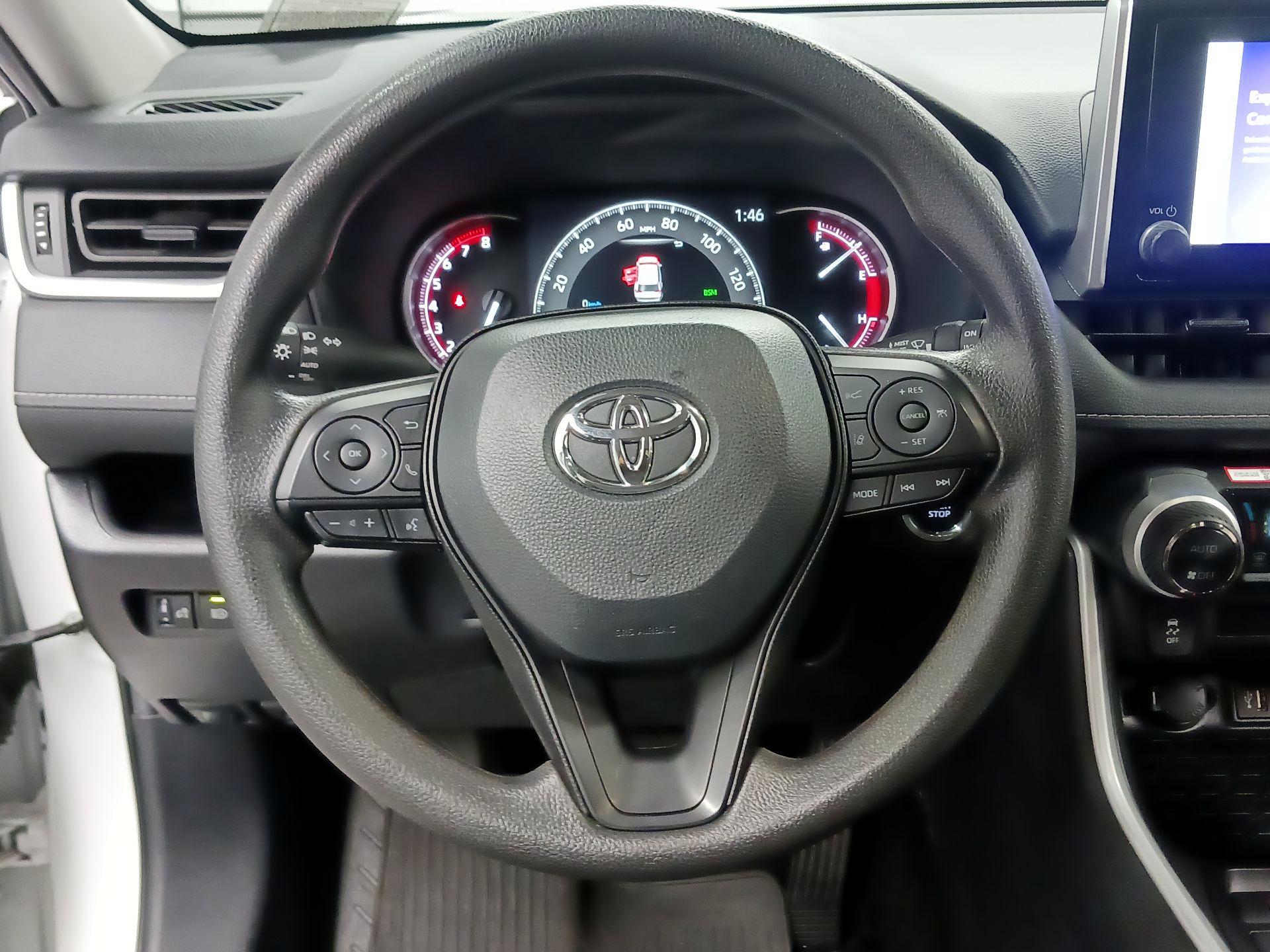 Thumbnail: 2025 Toyota RAV4 - 10