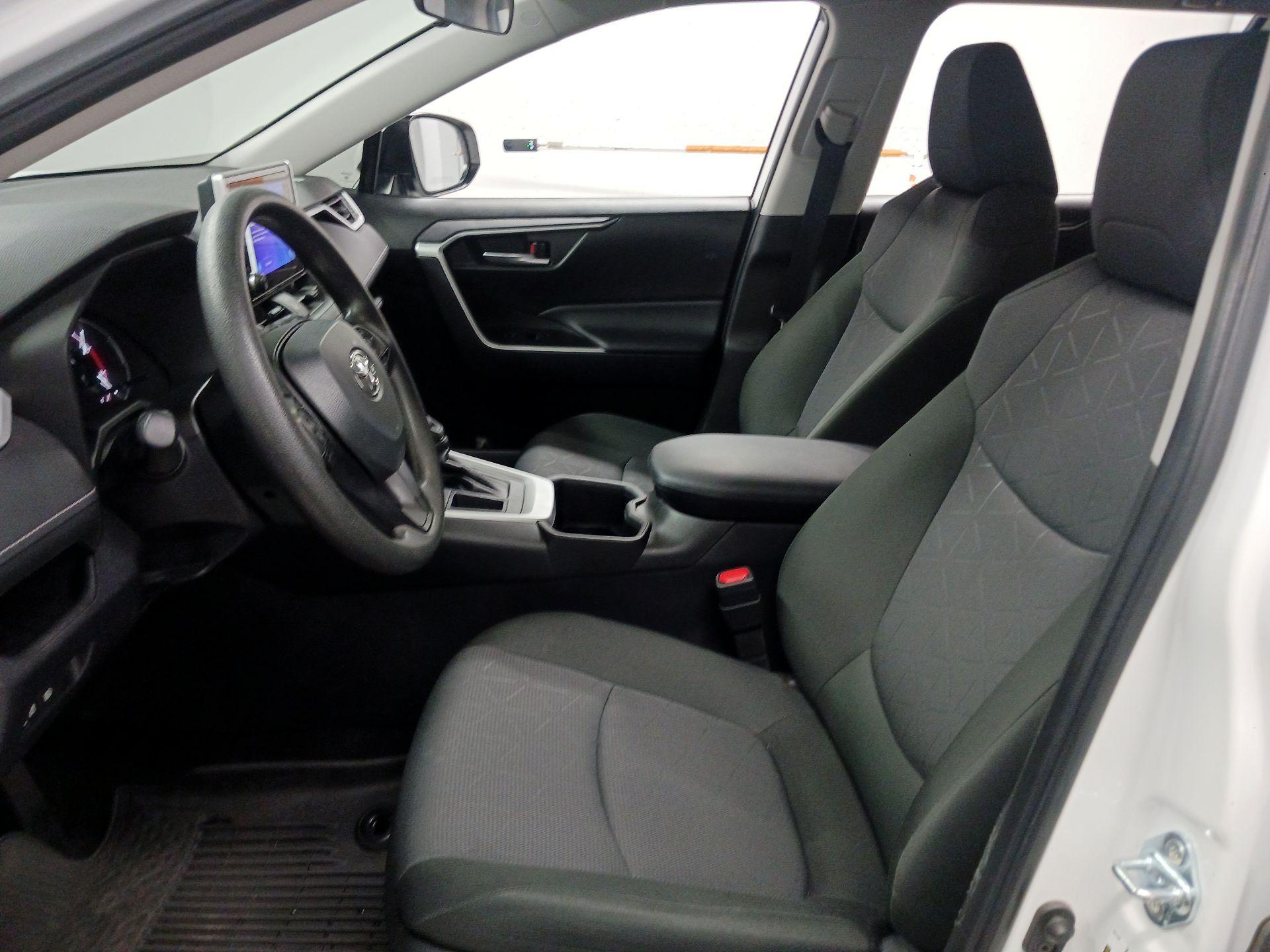 Thumbnail: 2025 Toyota RAV4 - 11