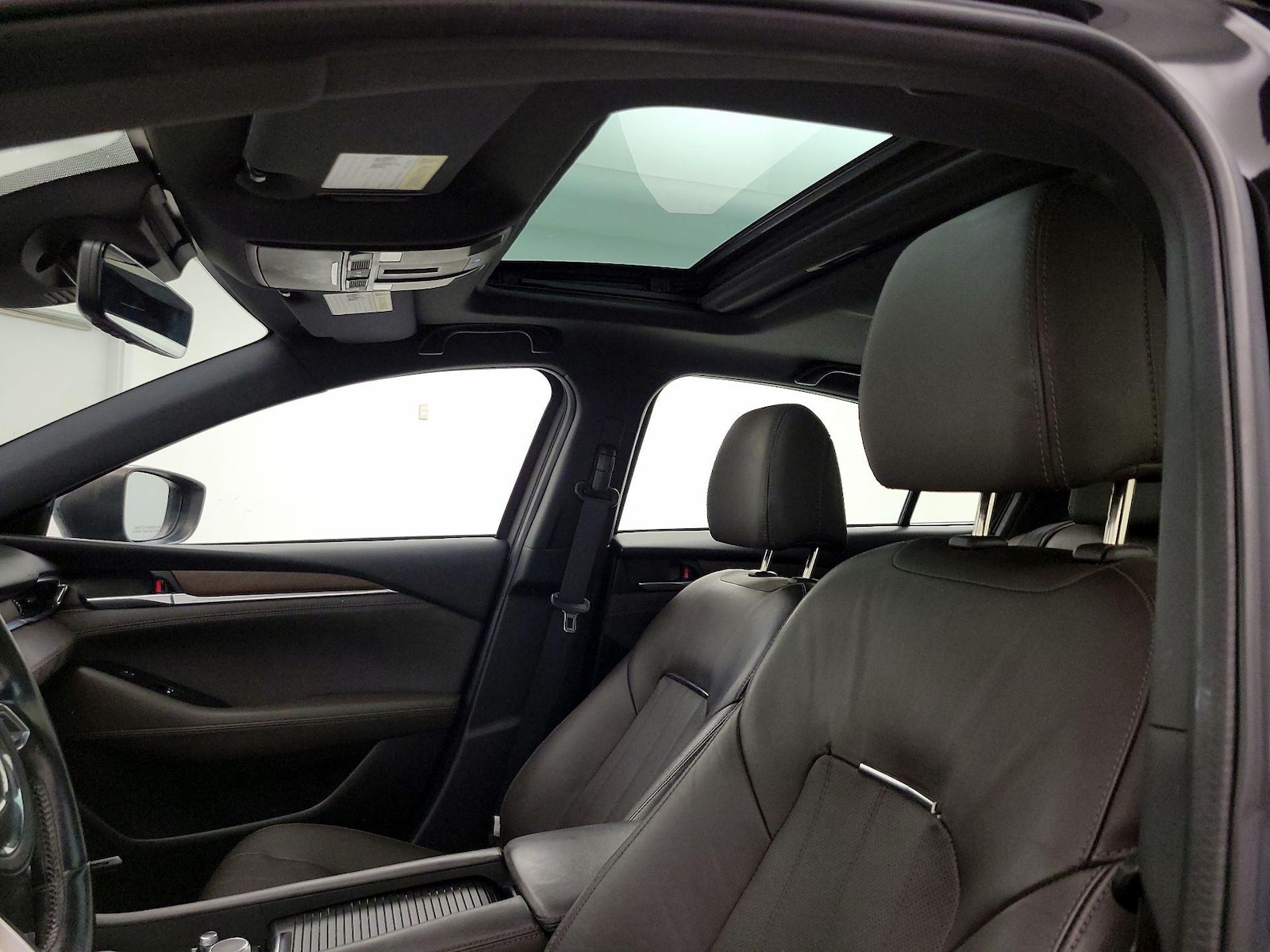 Sunroof(s) & Overhead Airbags